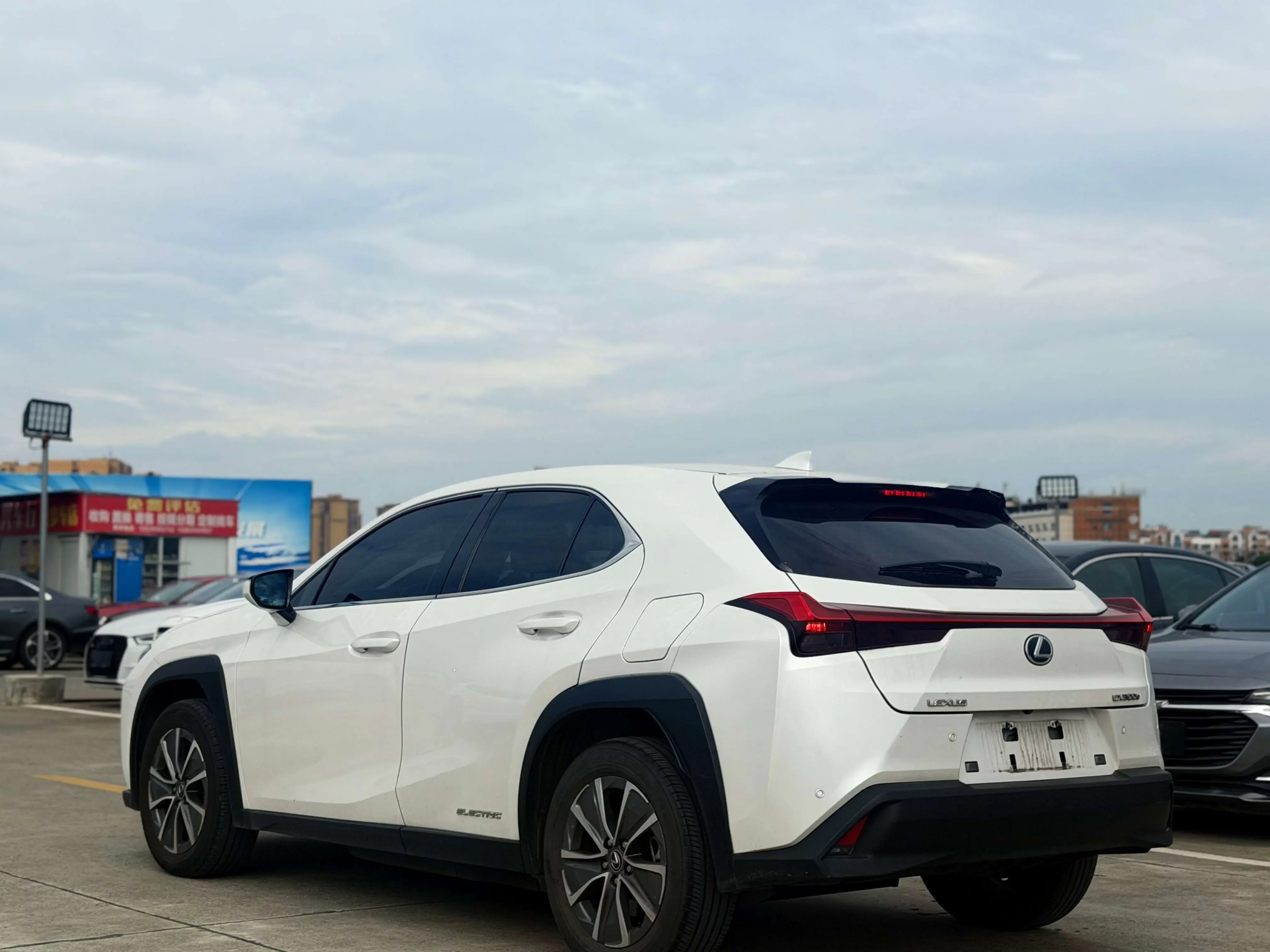Lexus UX EV