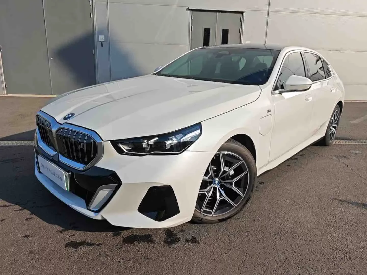BMW i5