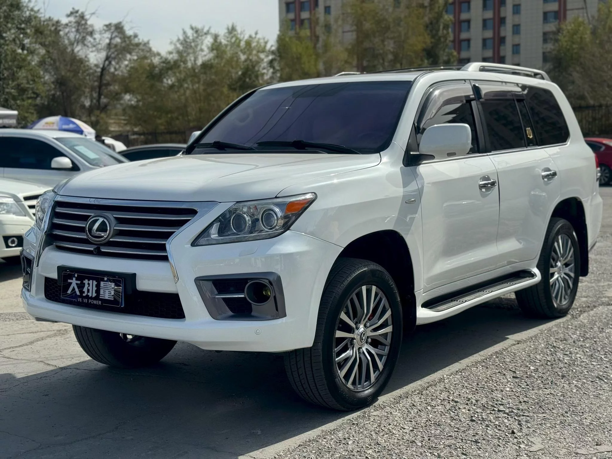 Lexus LX
