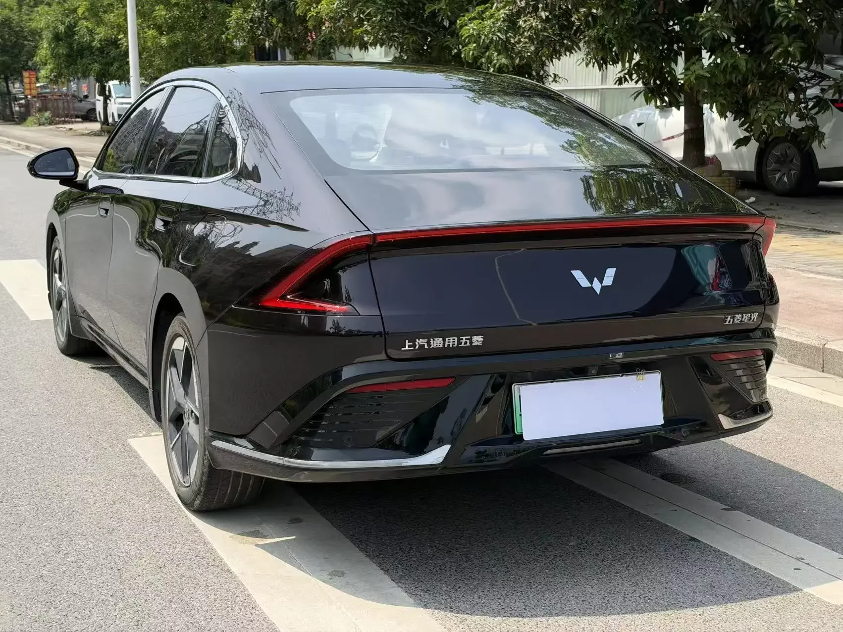 Wuling Starlight PHEV