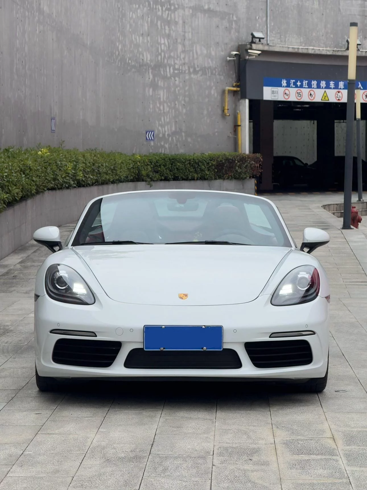 Porsche 718