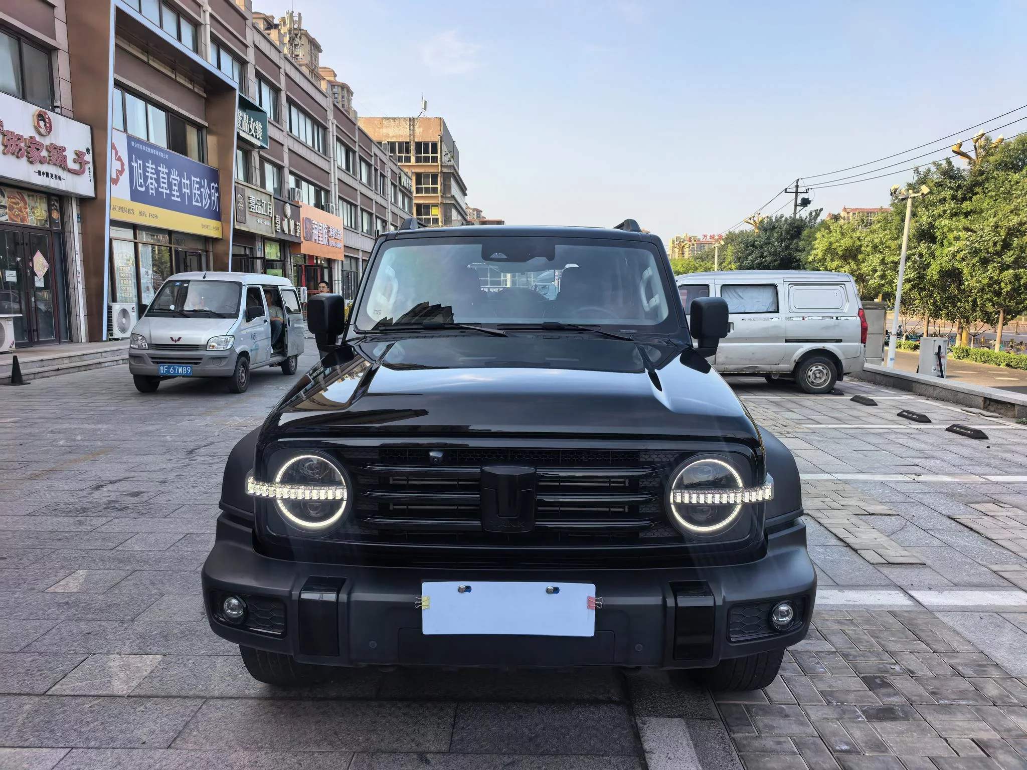 TANK 300
