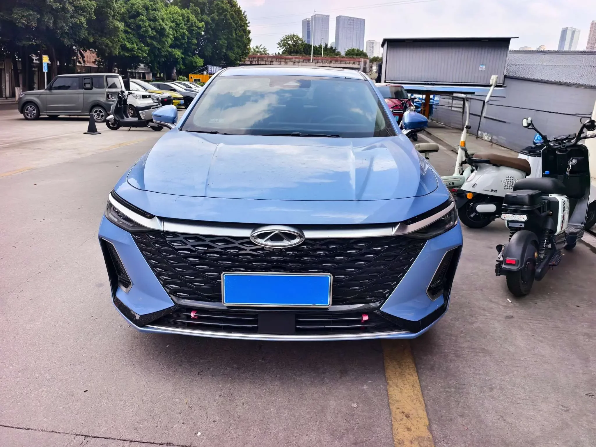 Chery Arrizo 8