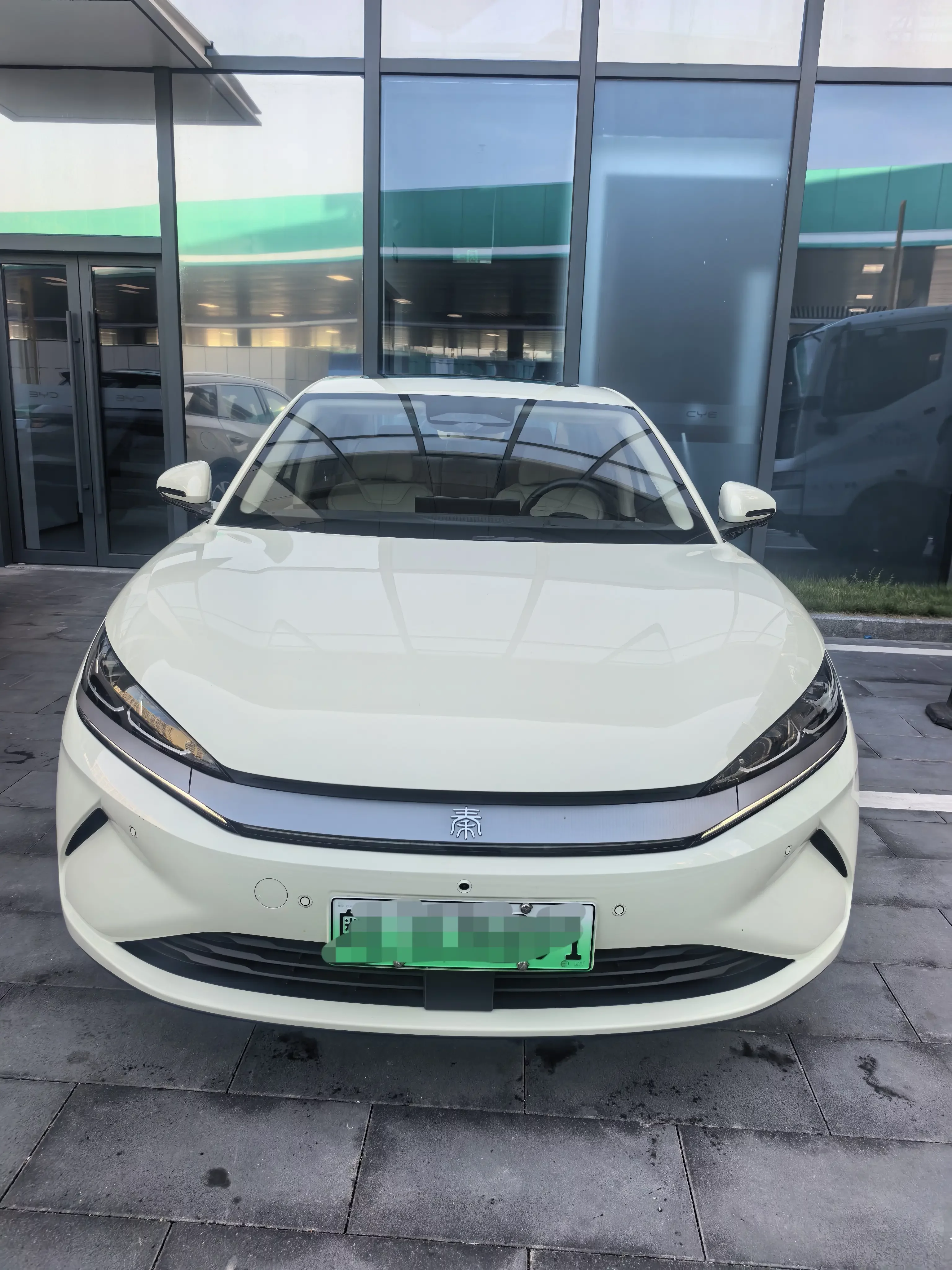 BYD Qin L EV