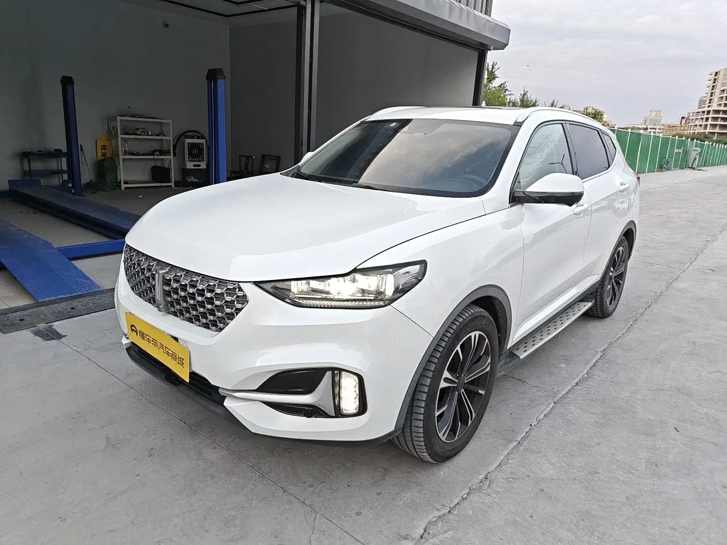 Wey Wei brand VV6
