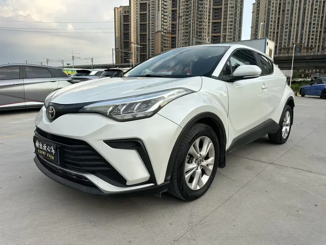 TOYOTA C-HR HYBRID