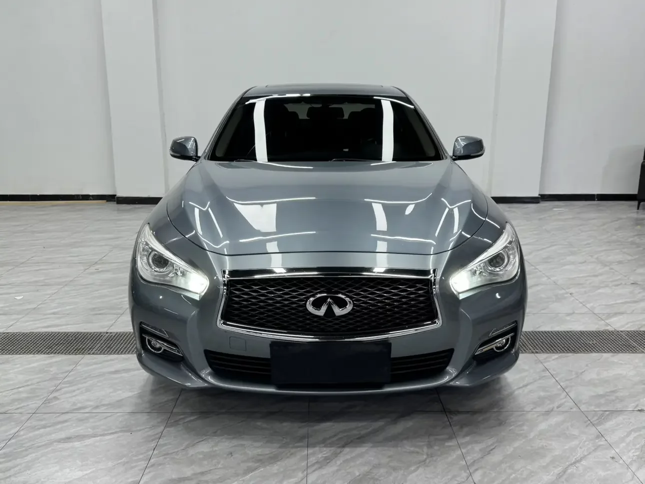 Infiniti Q50L  из Китая