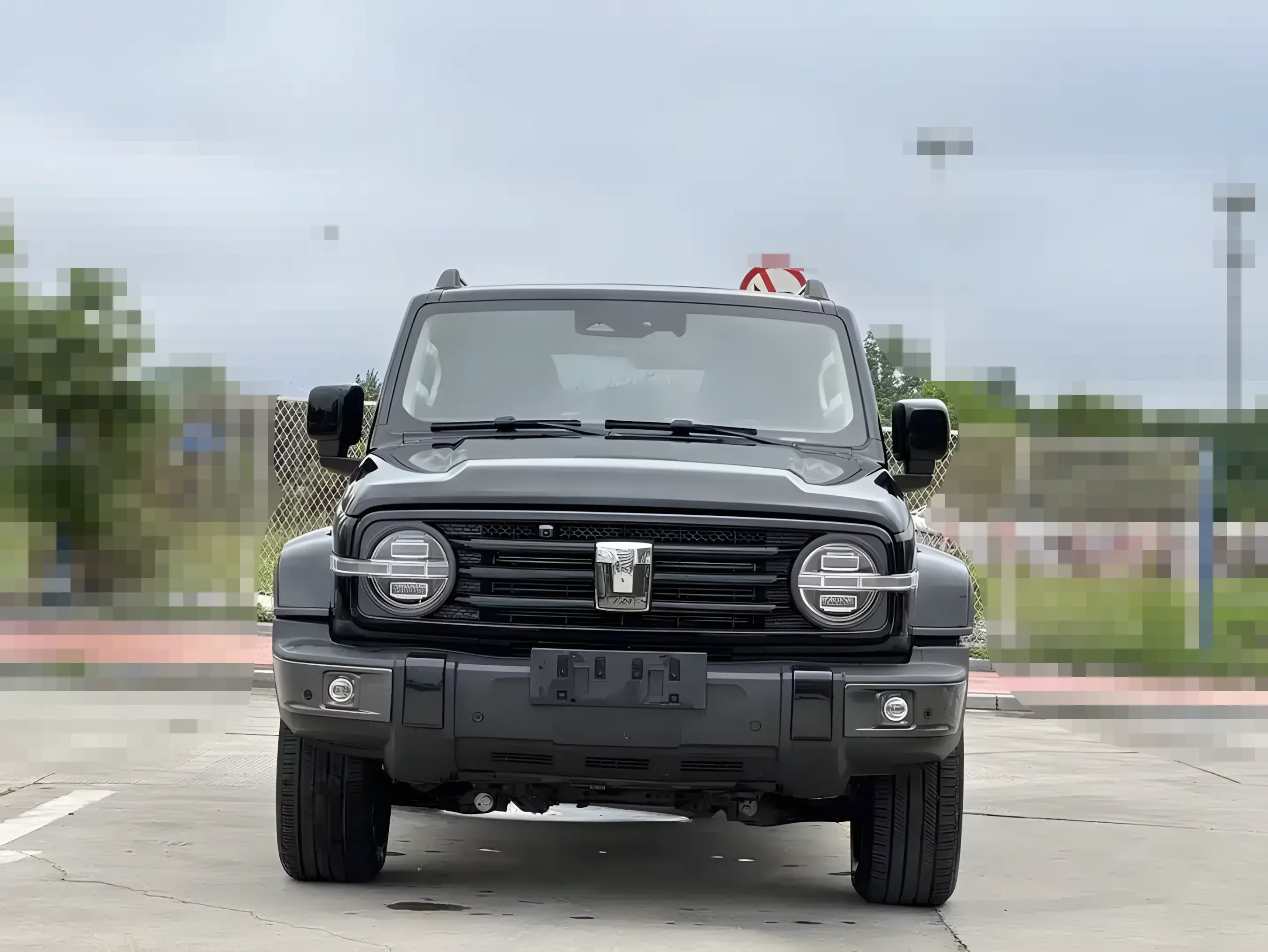 TANK 300
