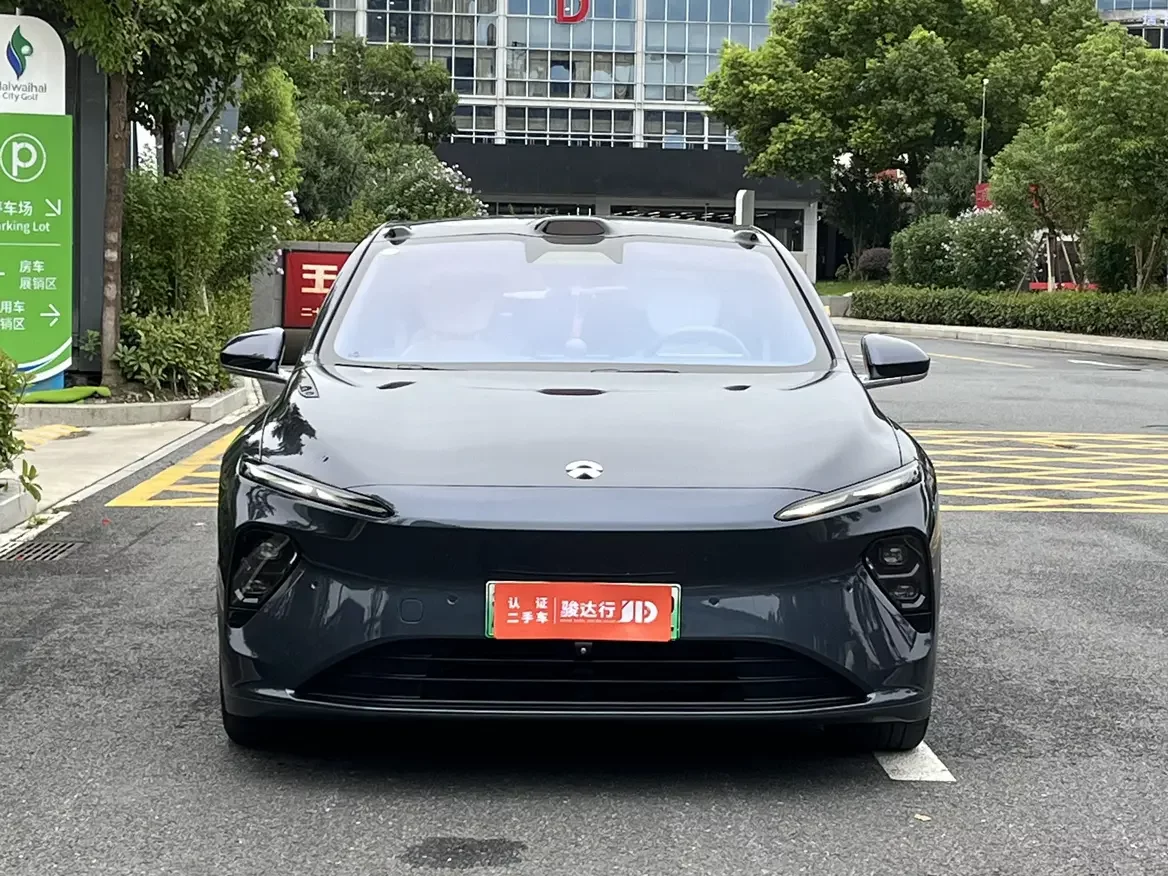 NIO ET7