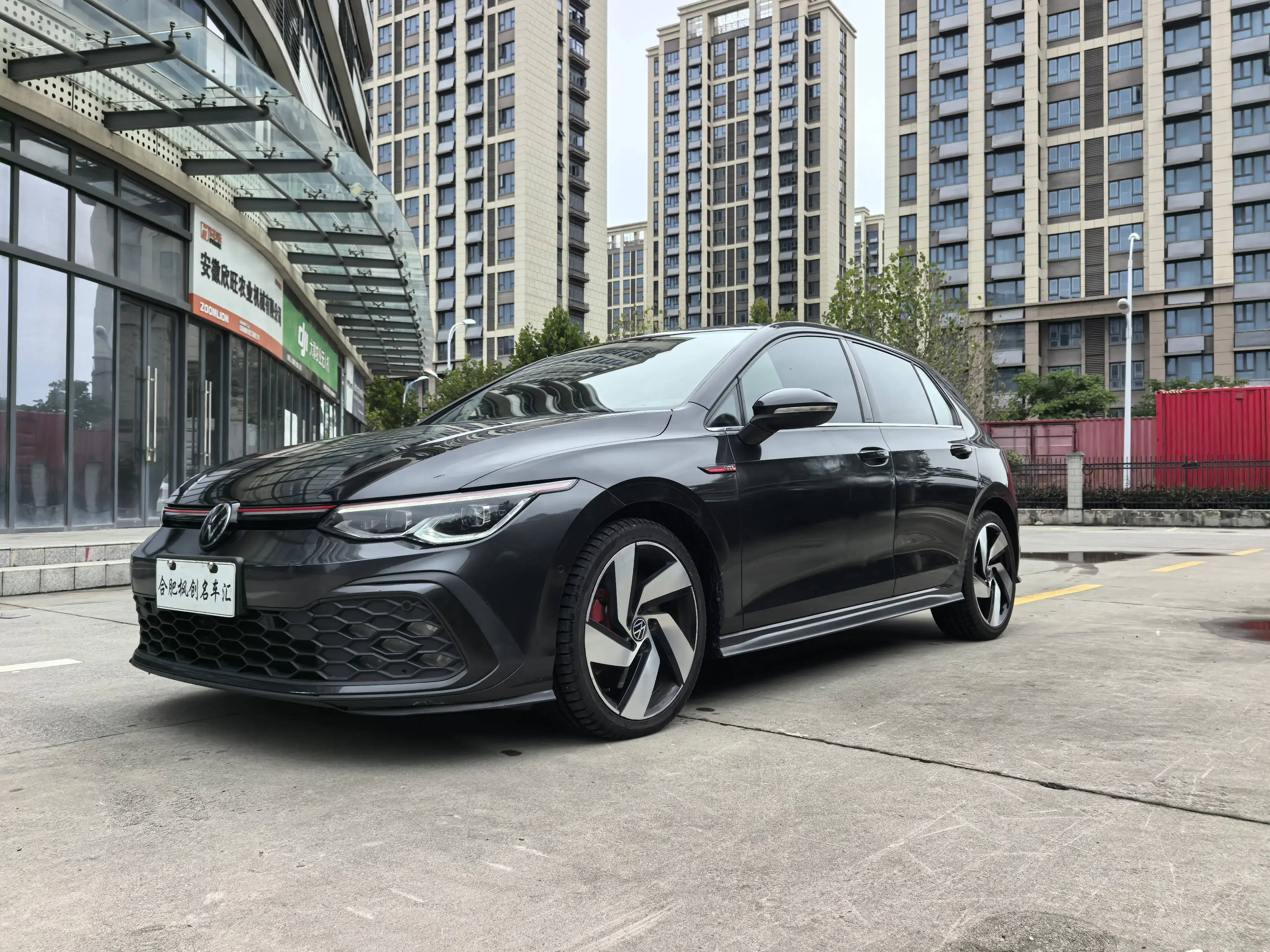 Volkswagen Golf GTI