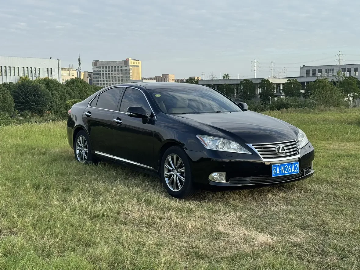 Lexus ES  из Китая