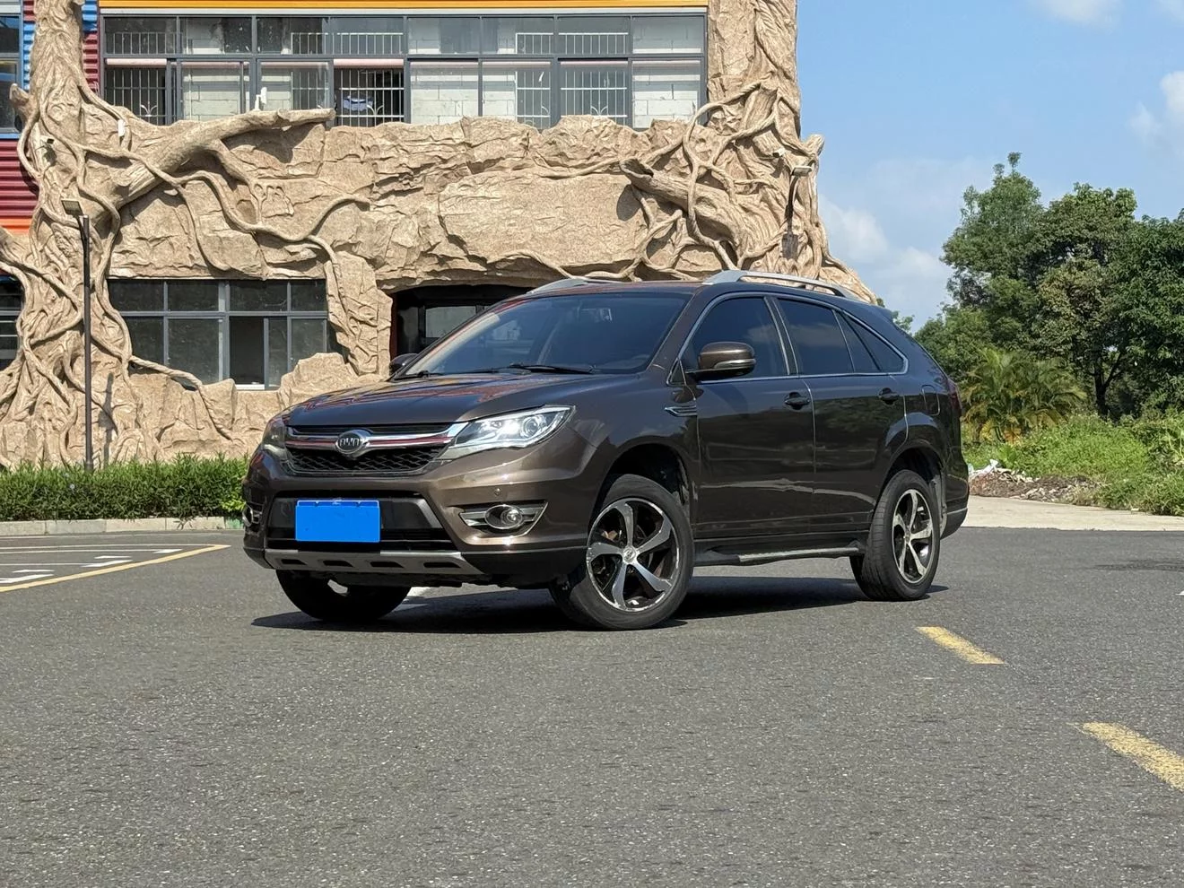 BYD S7