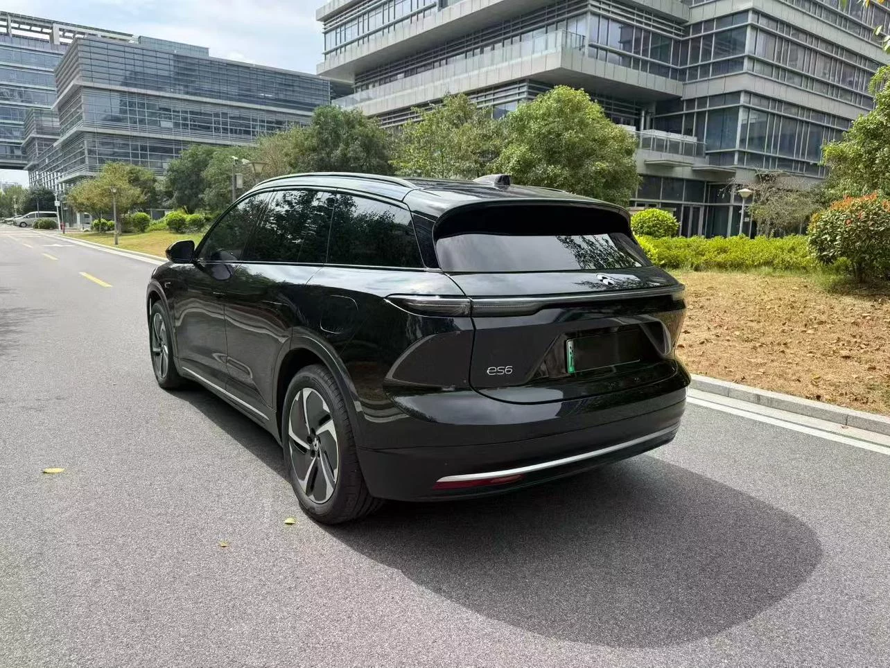 NIO ES6