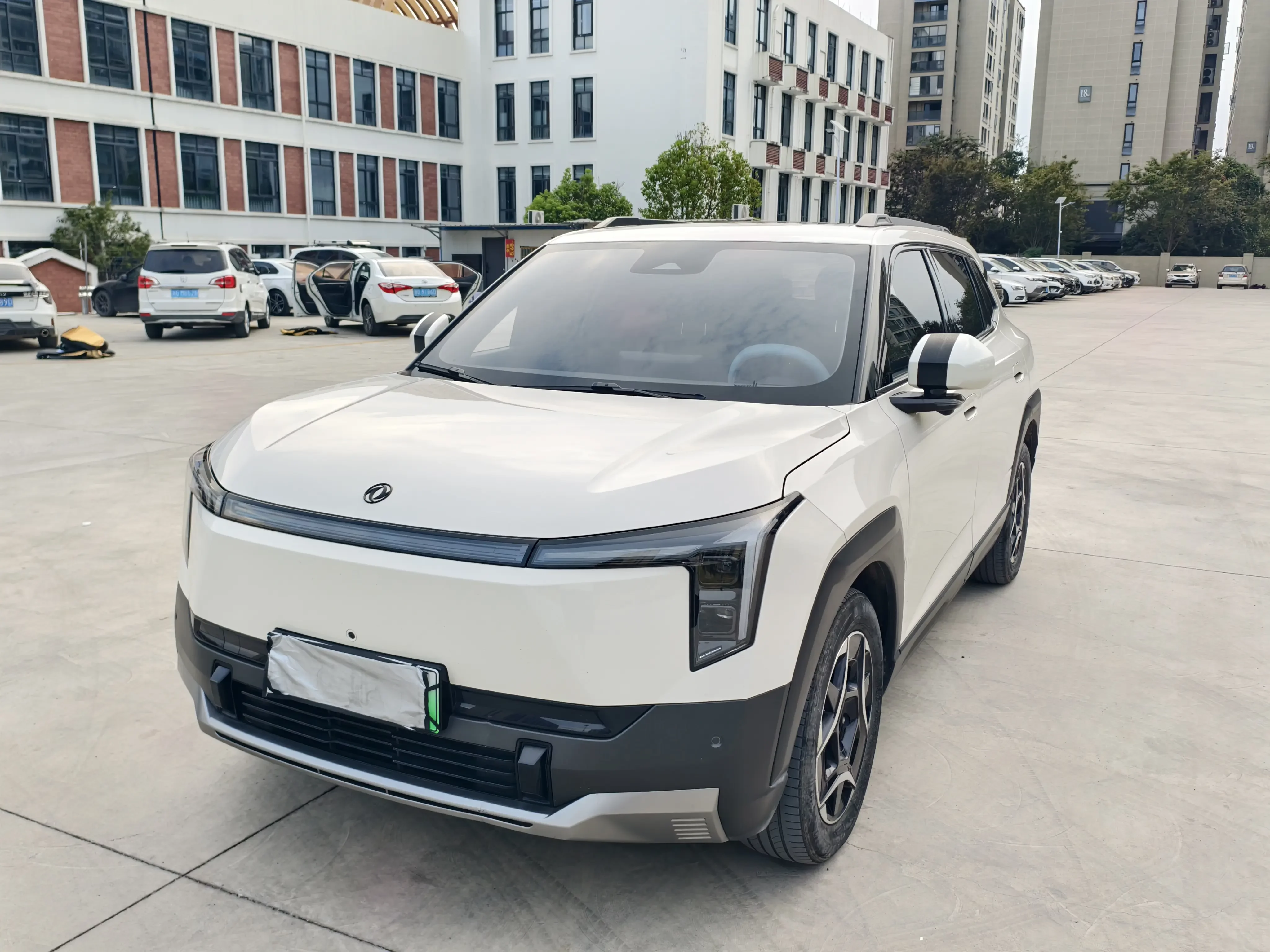 Dongfeng Nano 06