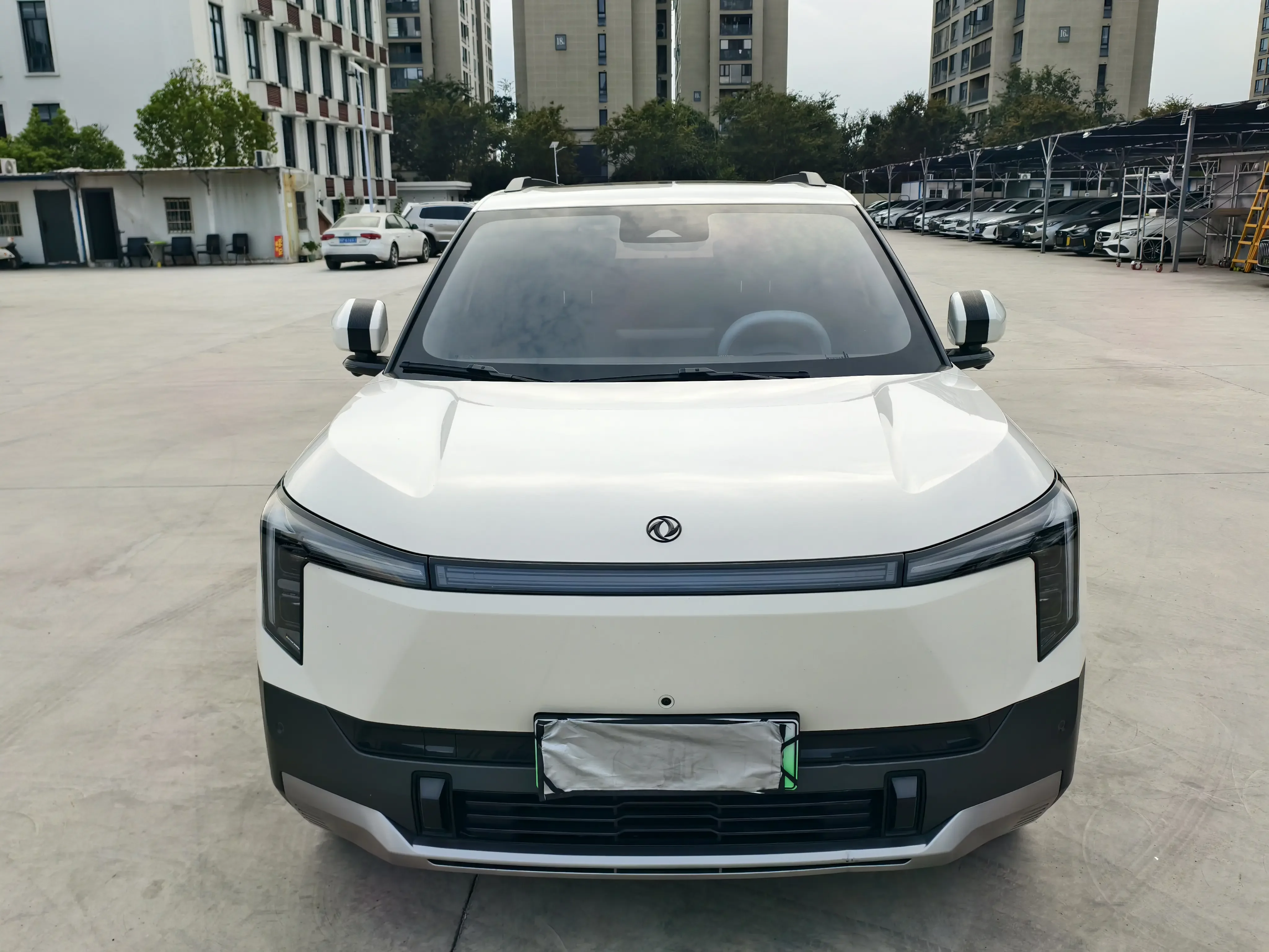Dongfeng Nano 06