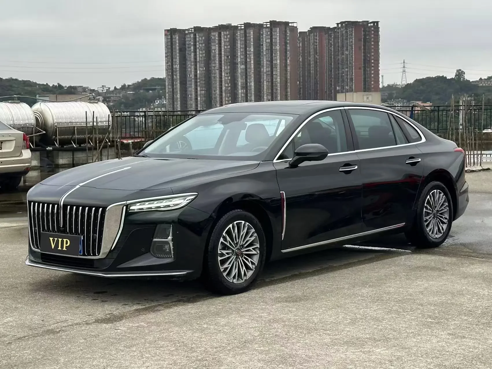 Hongqi H5