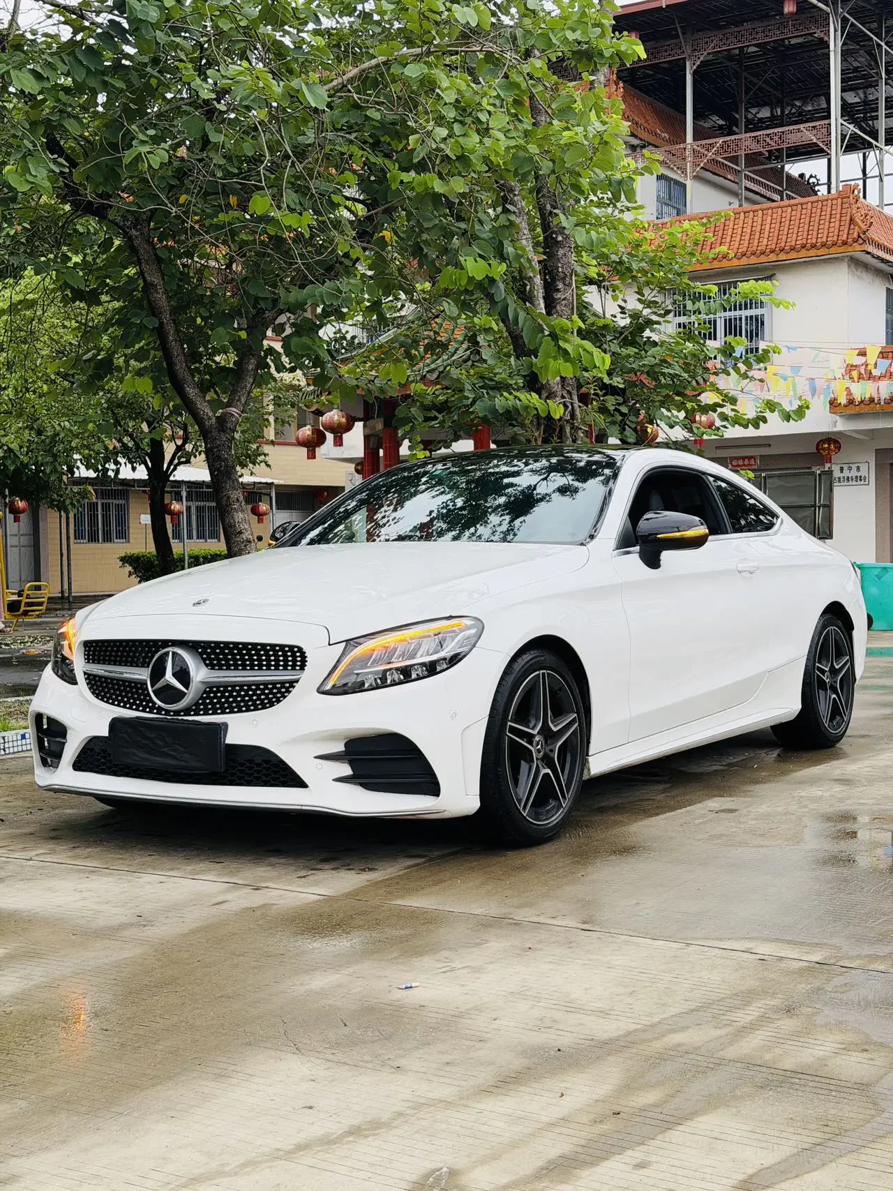 Mercedes-Benz C-Class