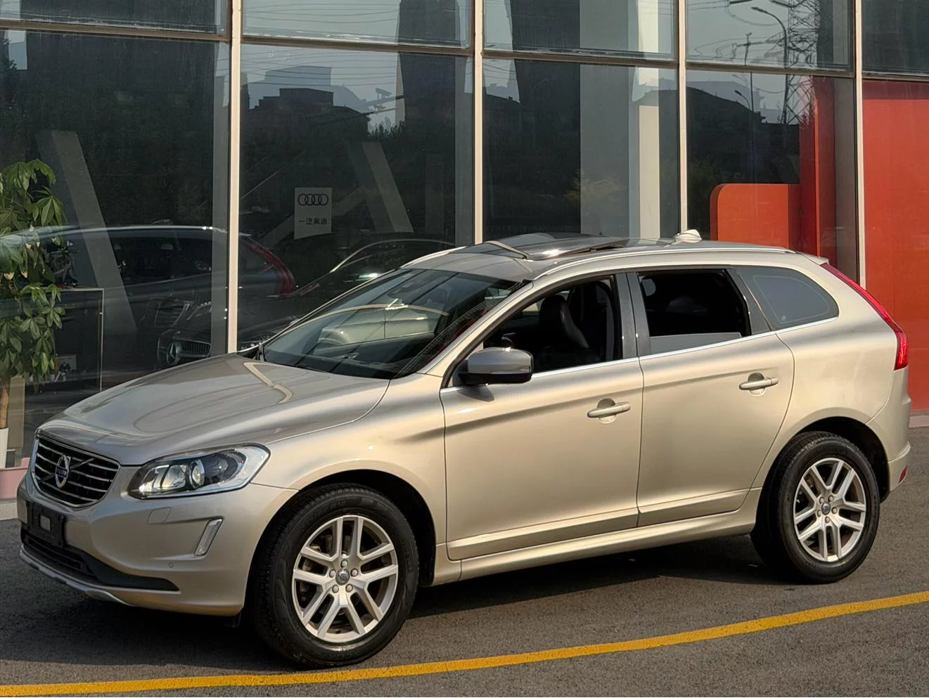 Volvo XC60  из Китая