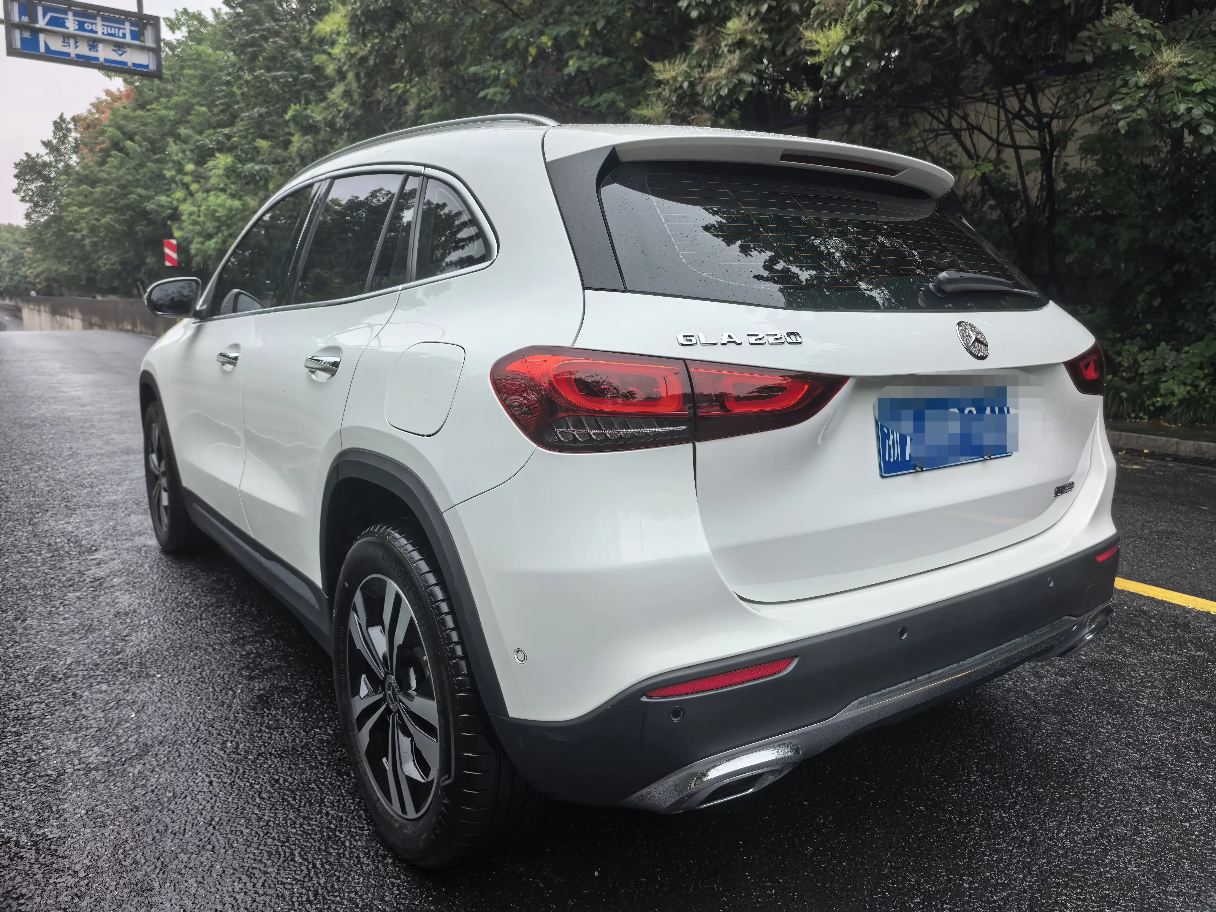 Mercedes-Benz GLA
