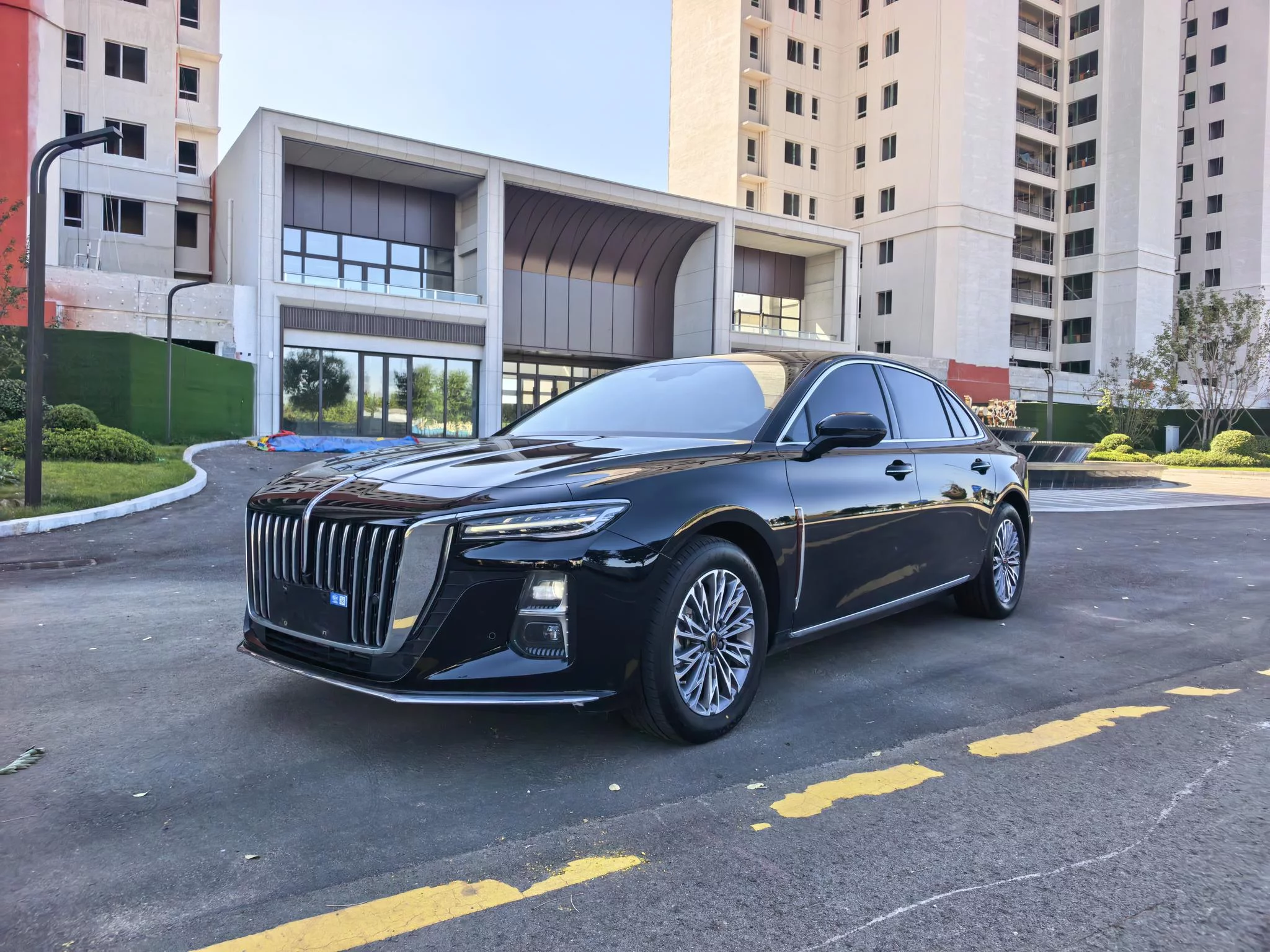Hongqi H5