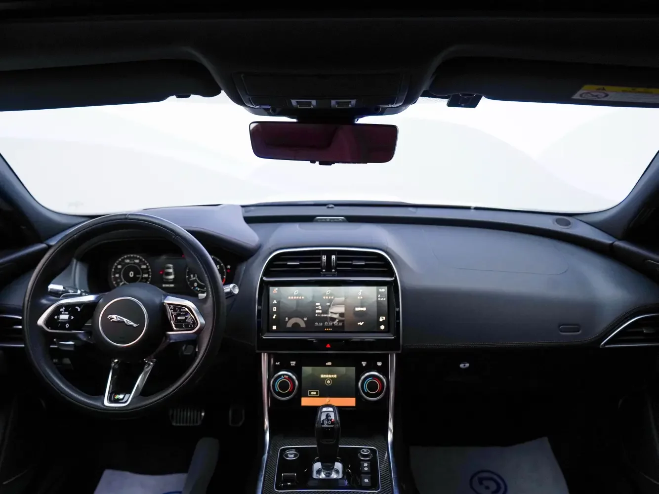Jaguar XEL