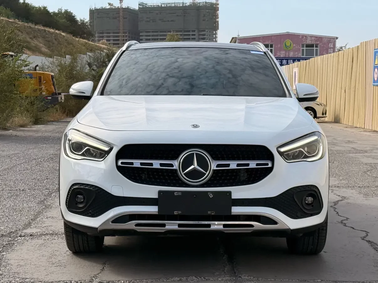 Mercedes-Benz GLA
