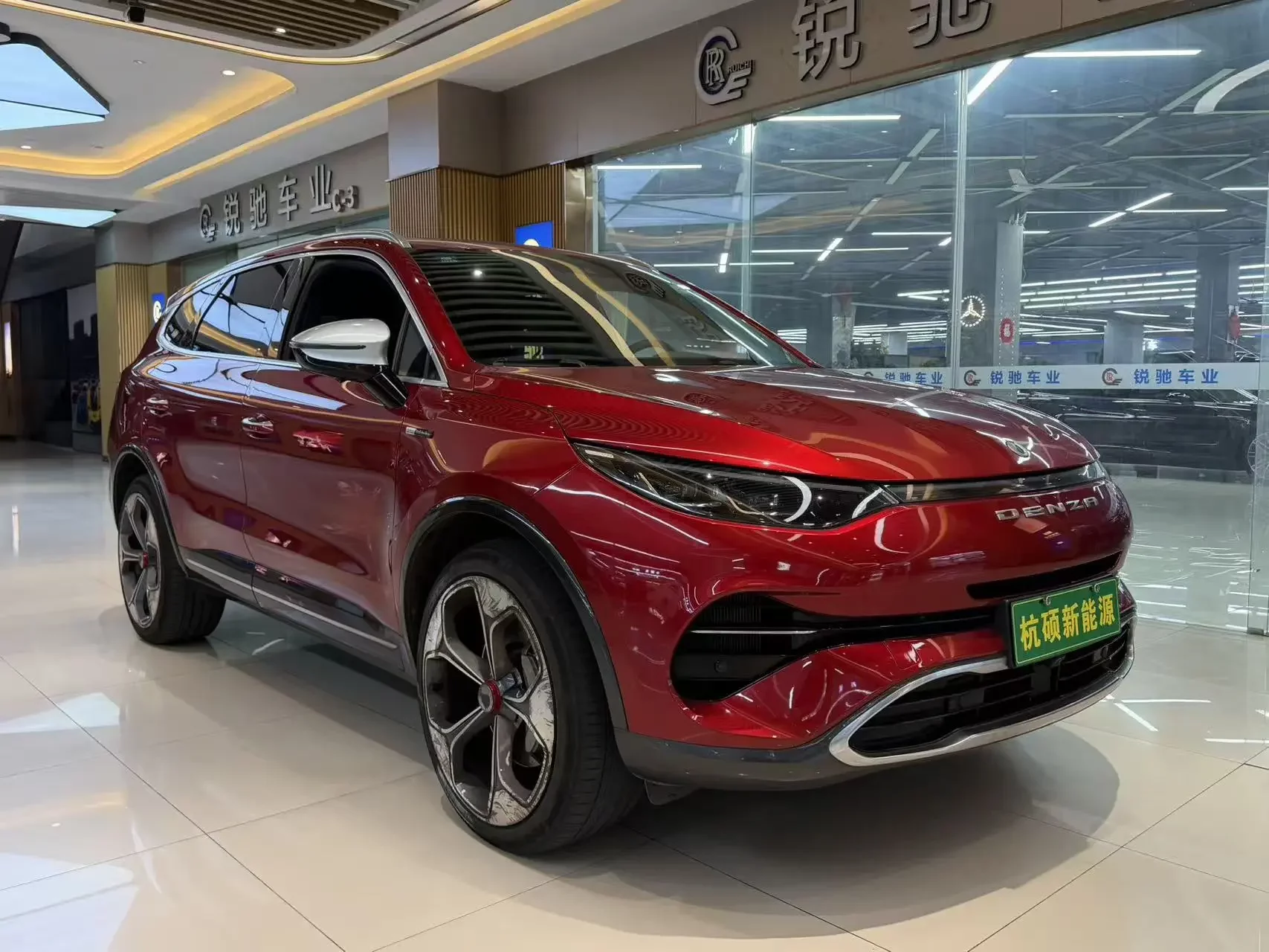 Denza X PHEV