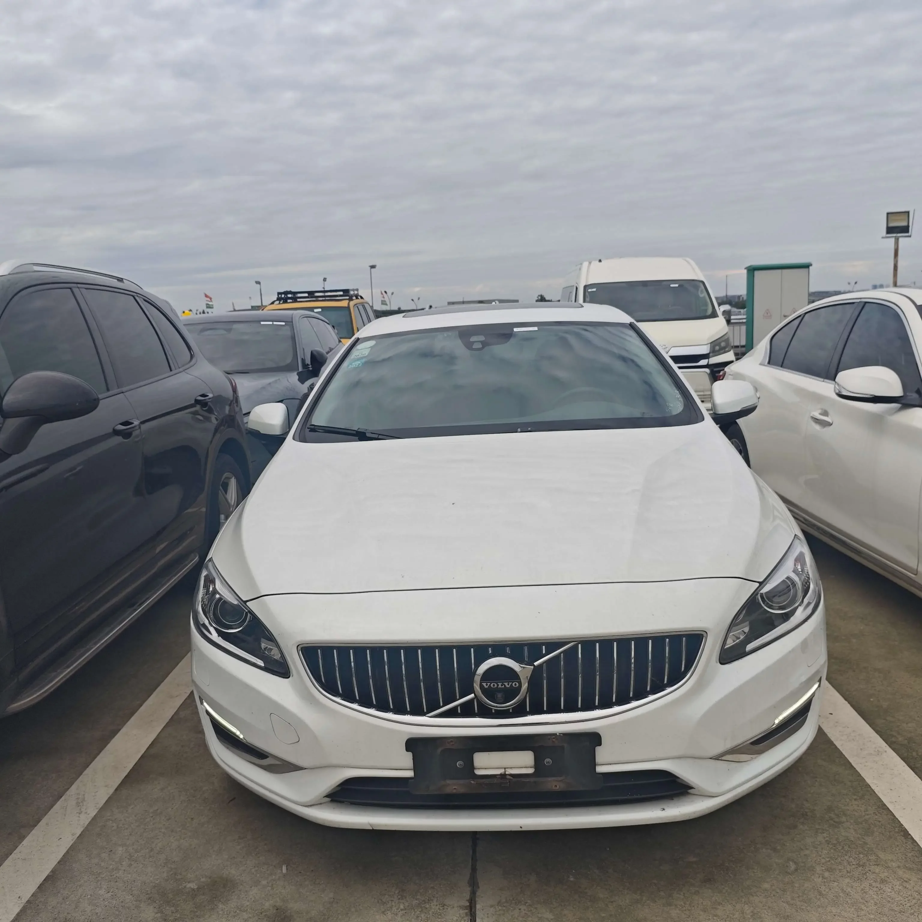 Volvo S60  из Китая
