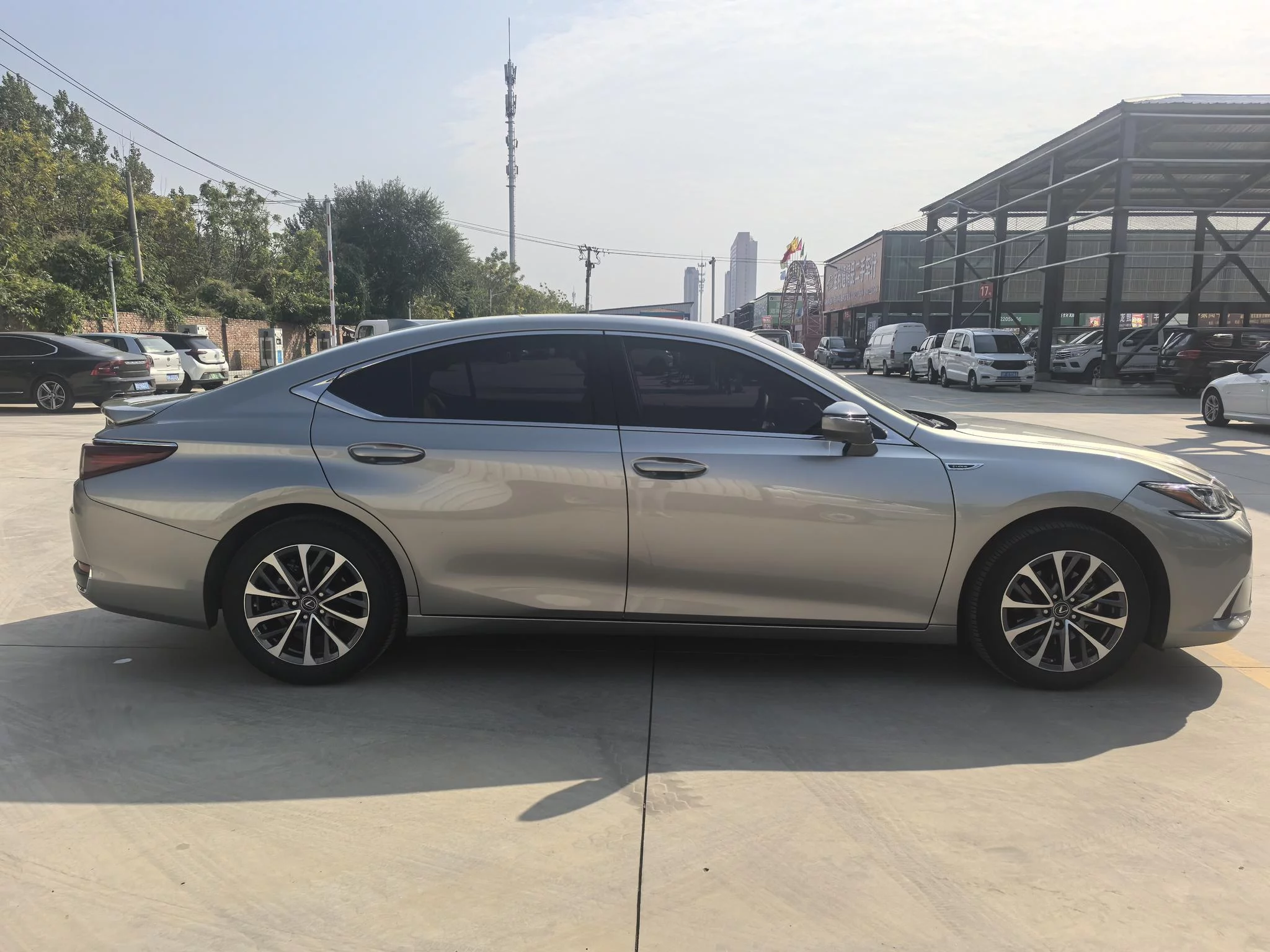 Lexus ES