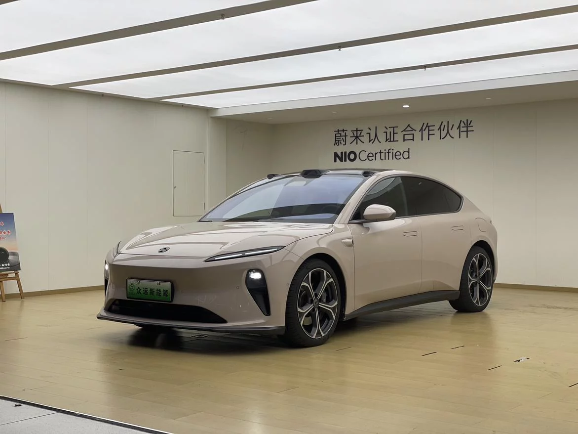 NIO ET5