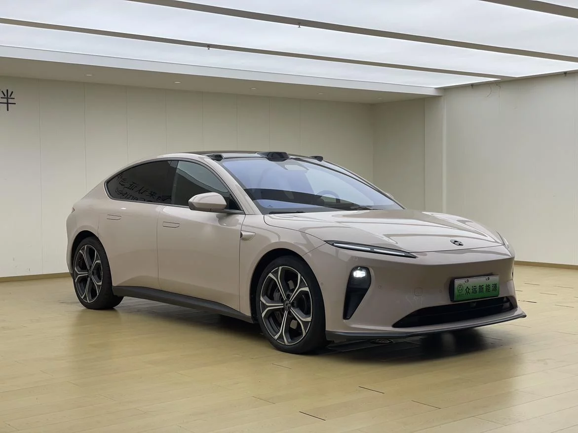 NIO ET5
