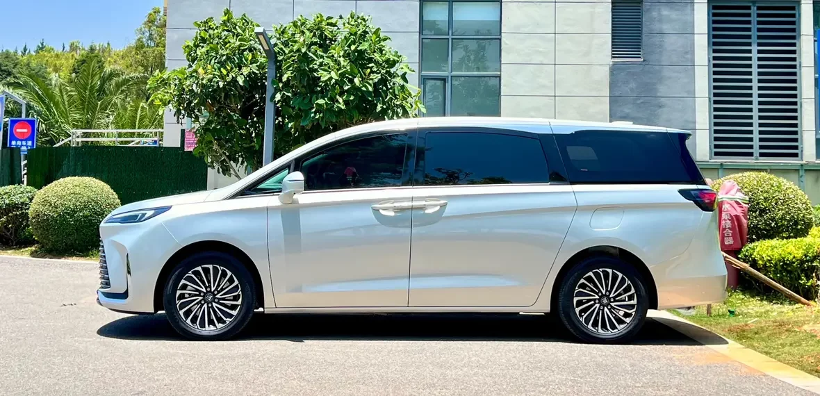 Buick GL8 PHEV