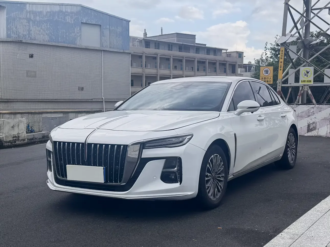 Hongqi H5