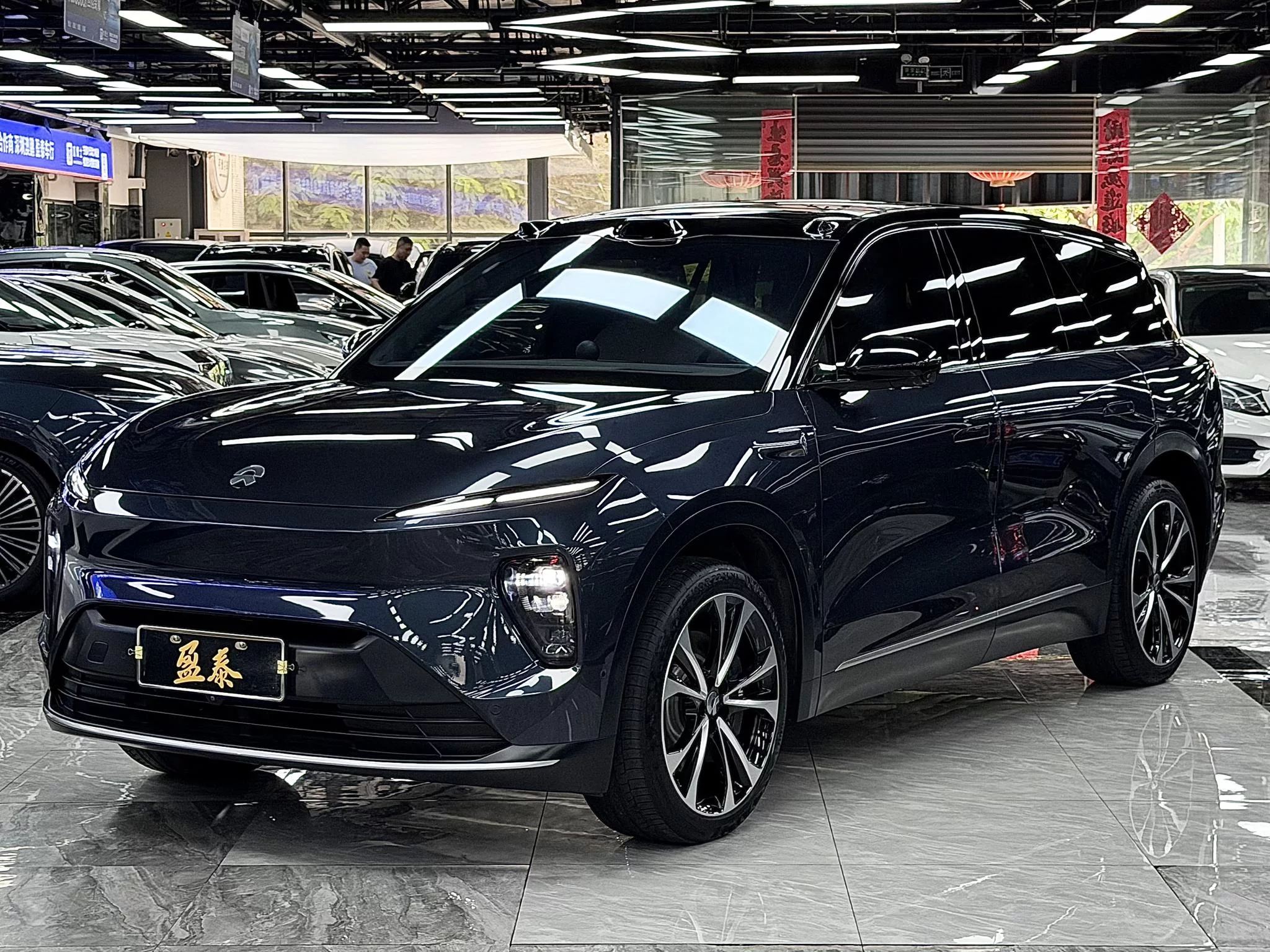 NIO ES8