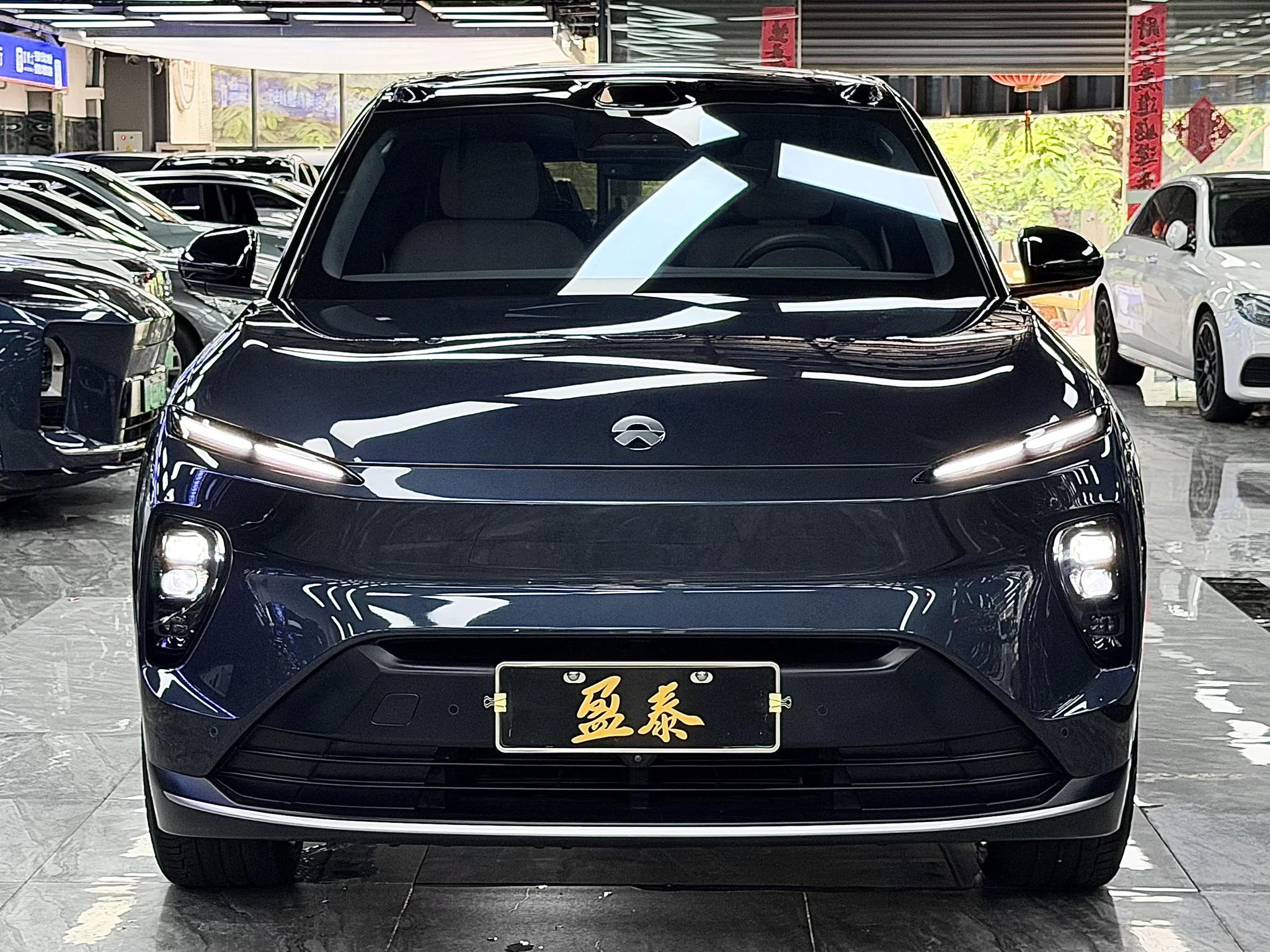 NIO ES8