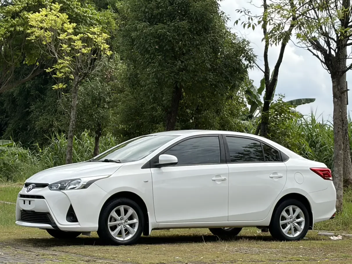 Toyota YARiS L Enjoy