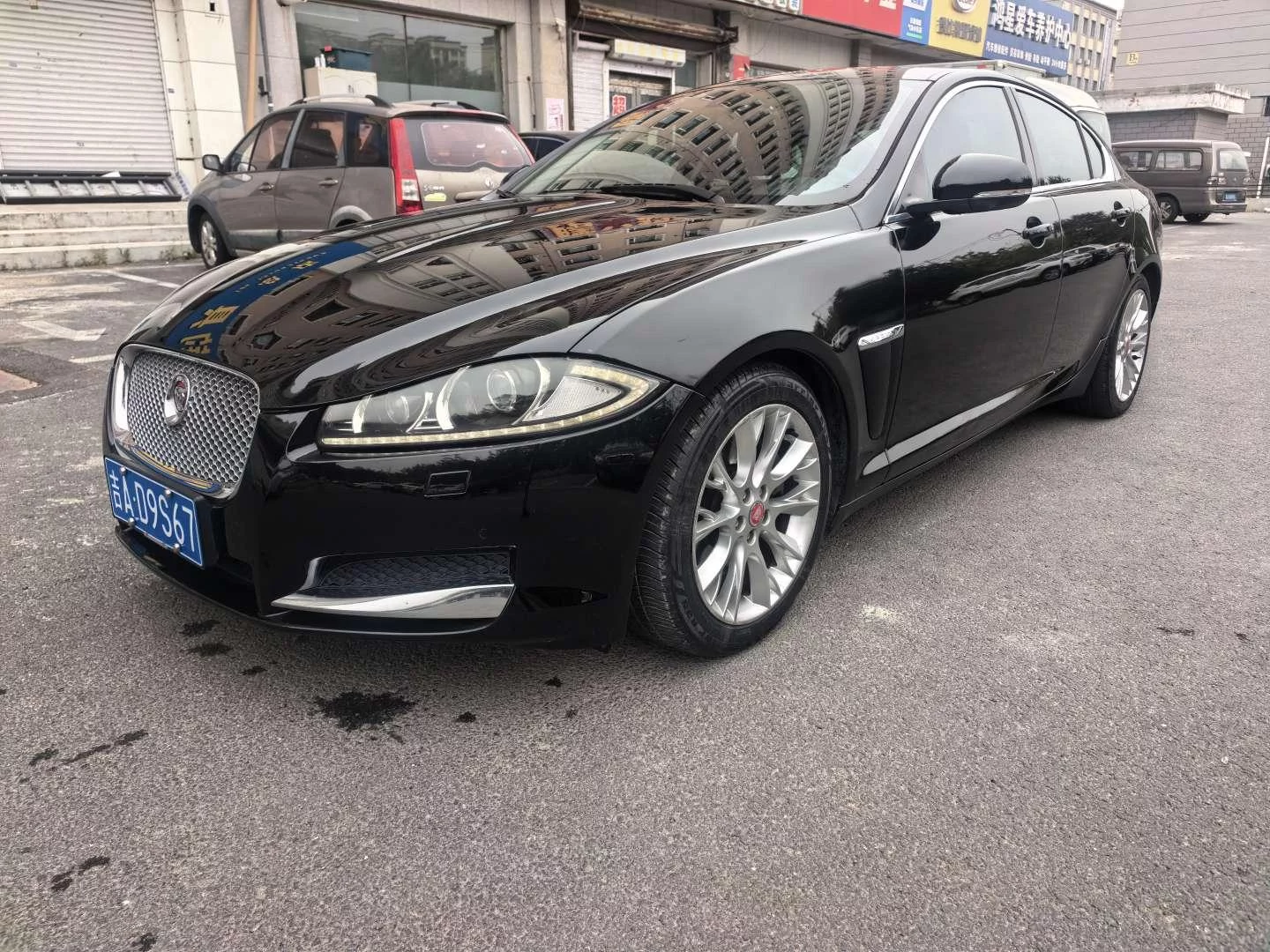 Jaguar XF