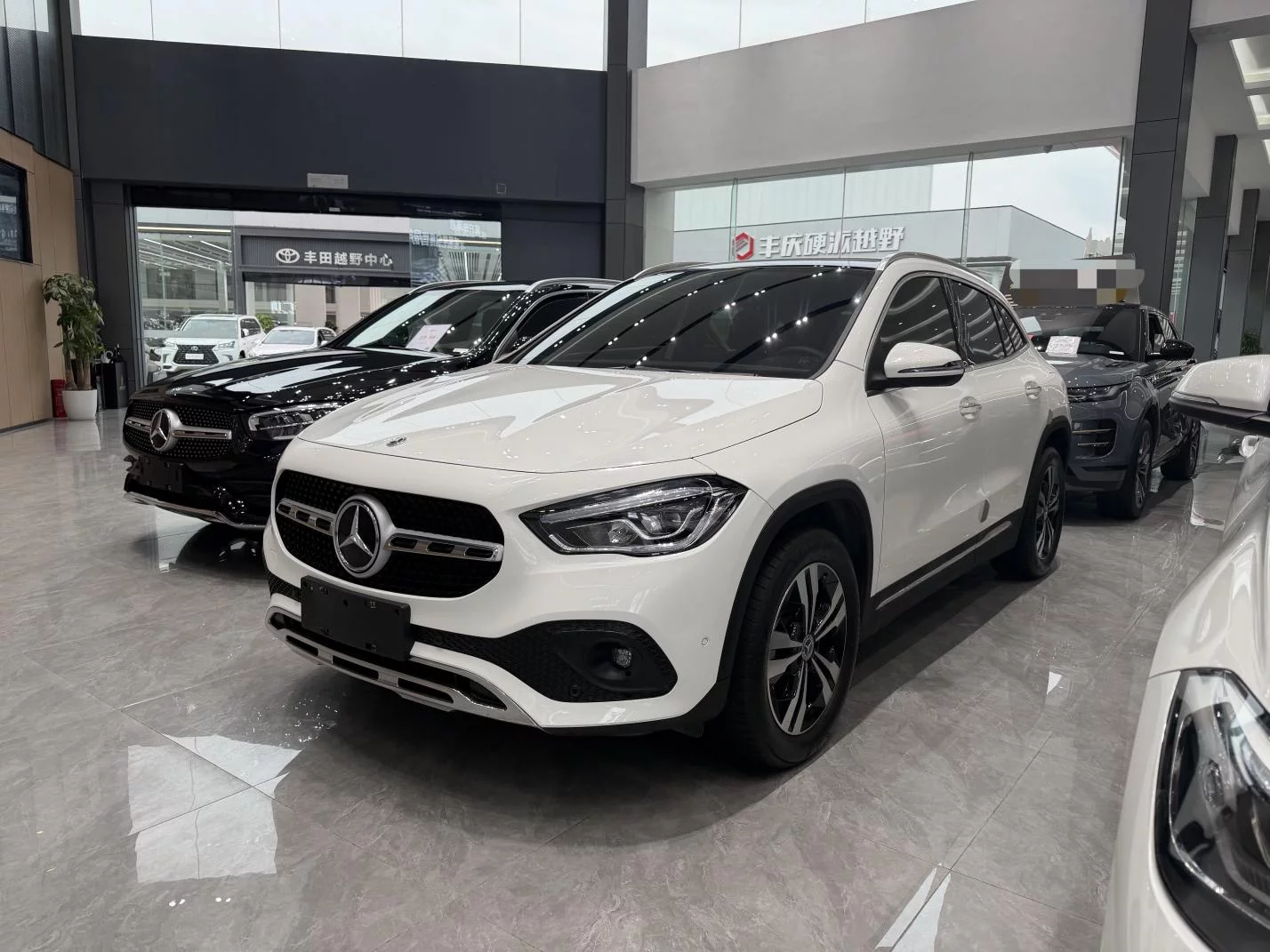 Mercedes-Benz GLA