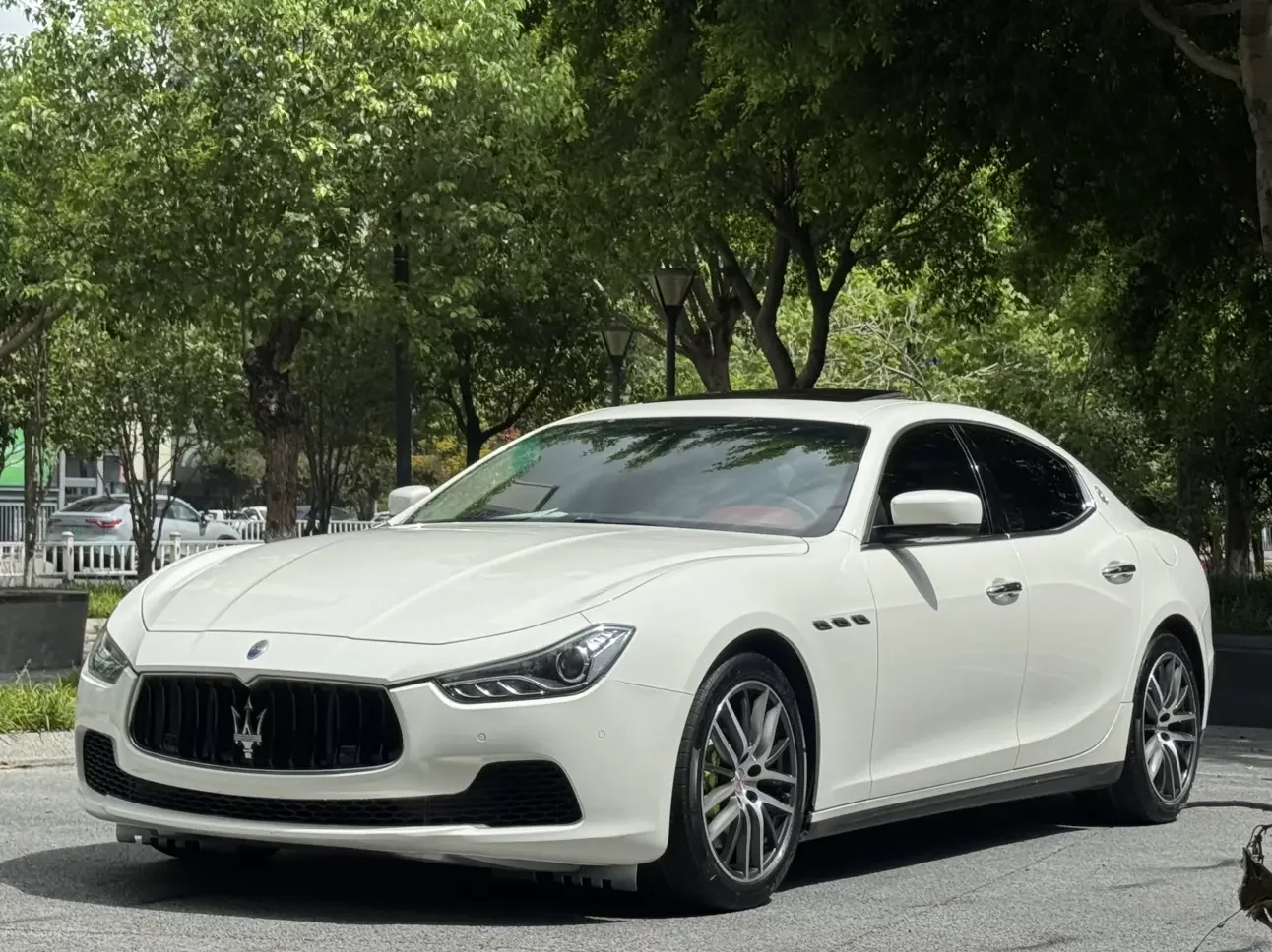Maserati Ghibli  из Китая