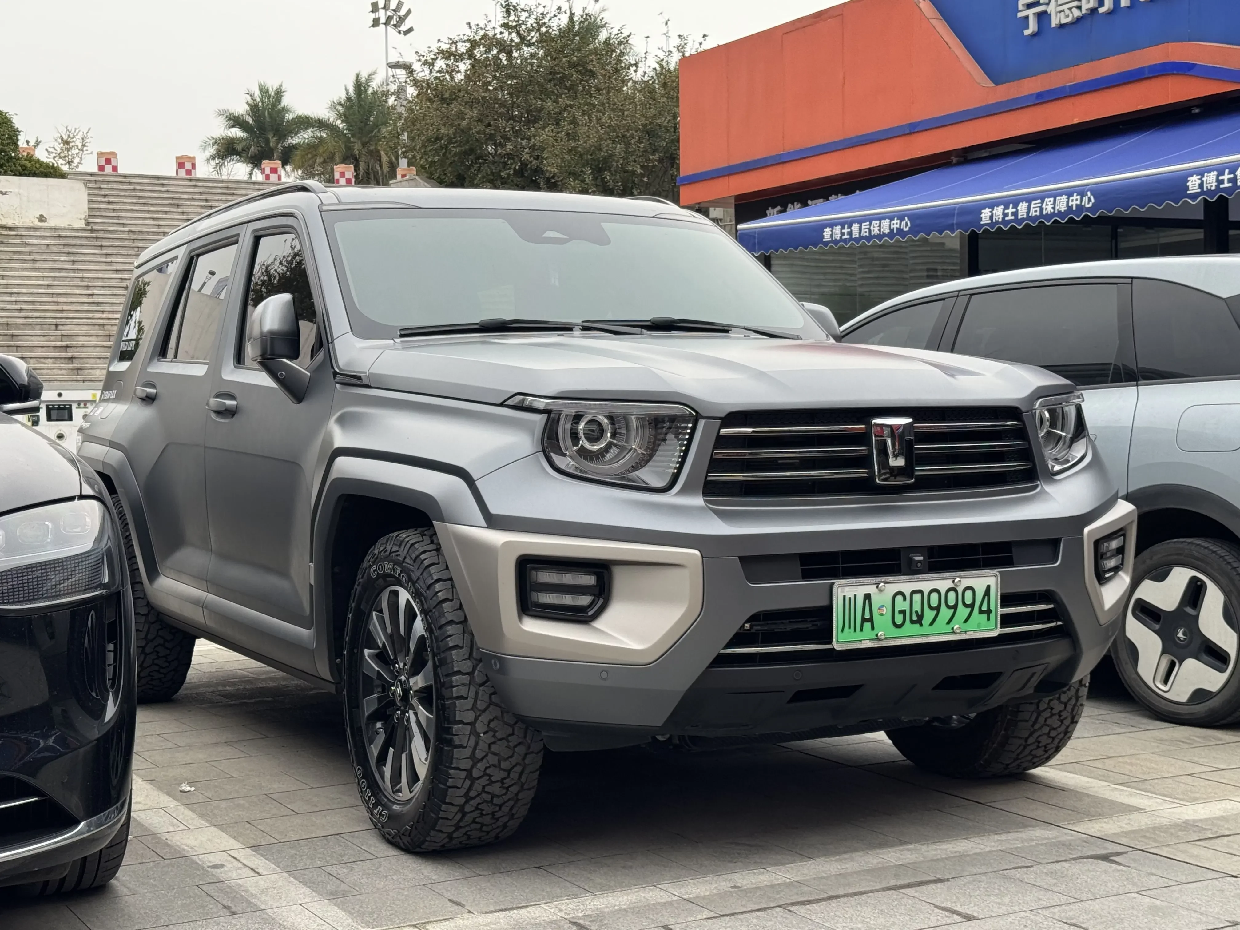 TANK 700 Hi4-T  из Китая