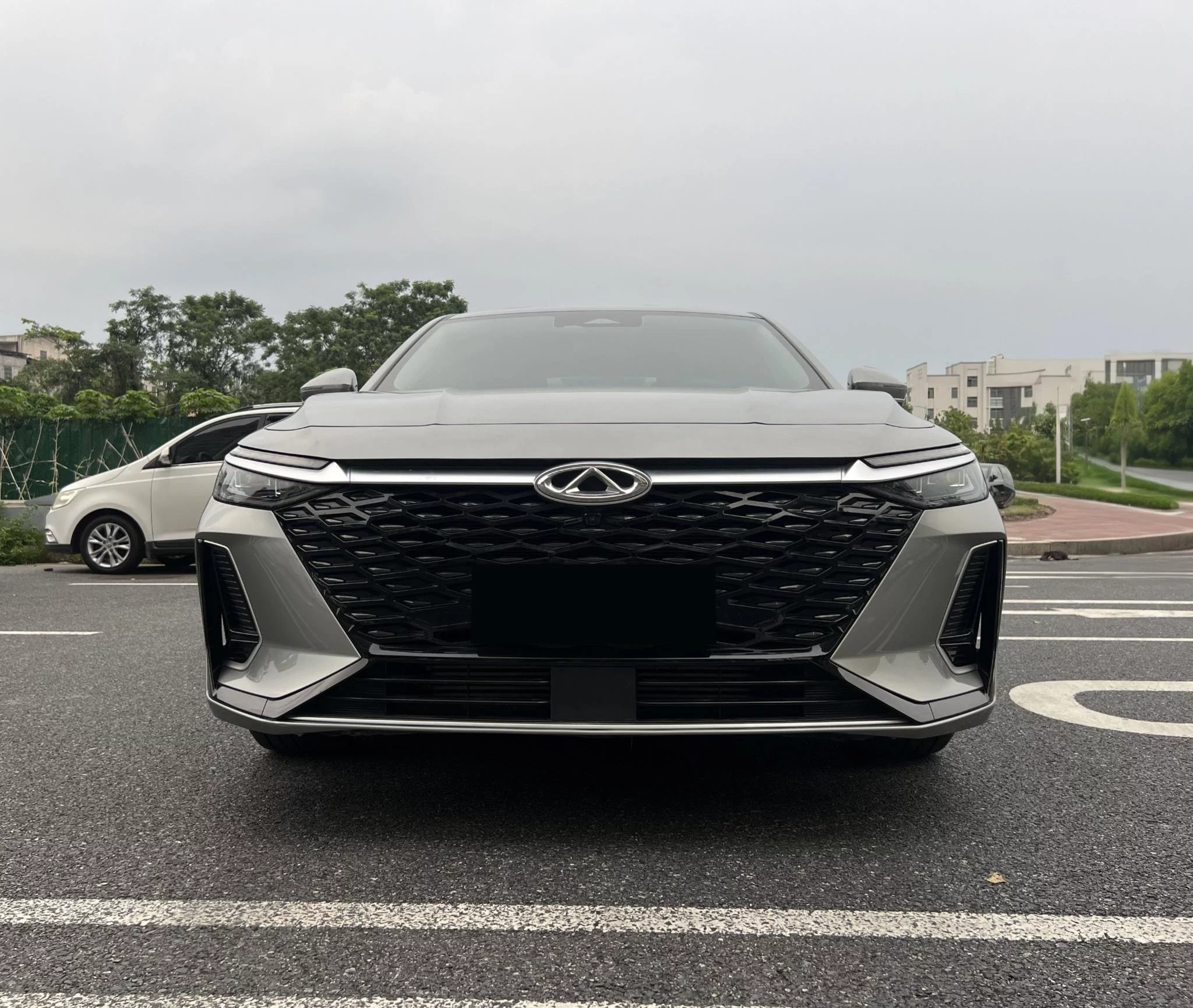 Chery Arrizo 8