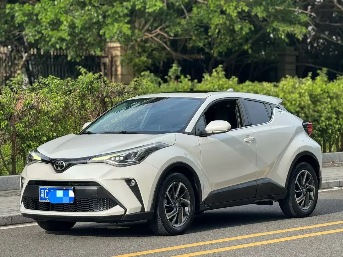 Toyota C-HR  из Китая