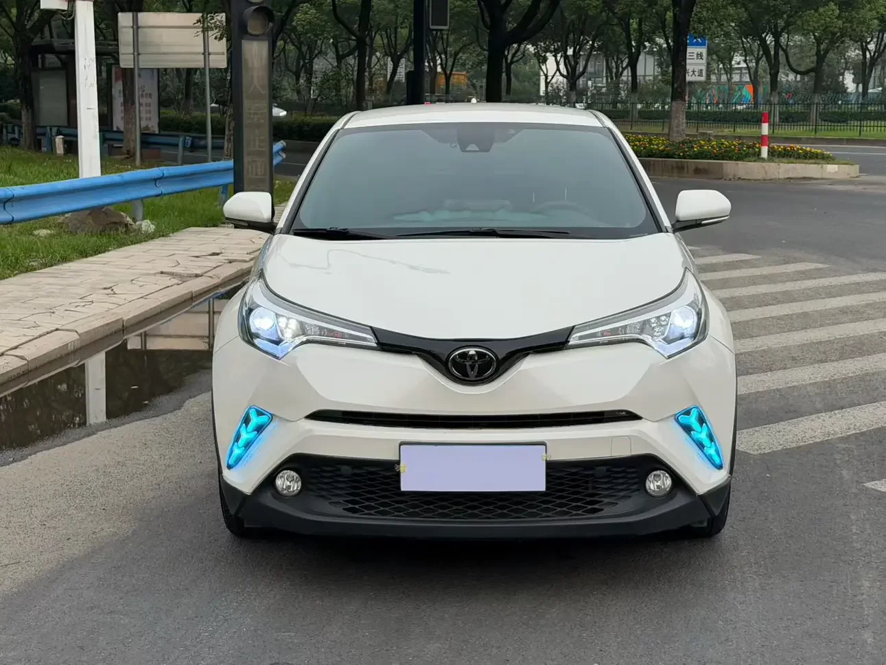 Toyota C-HR  из Китая