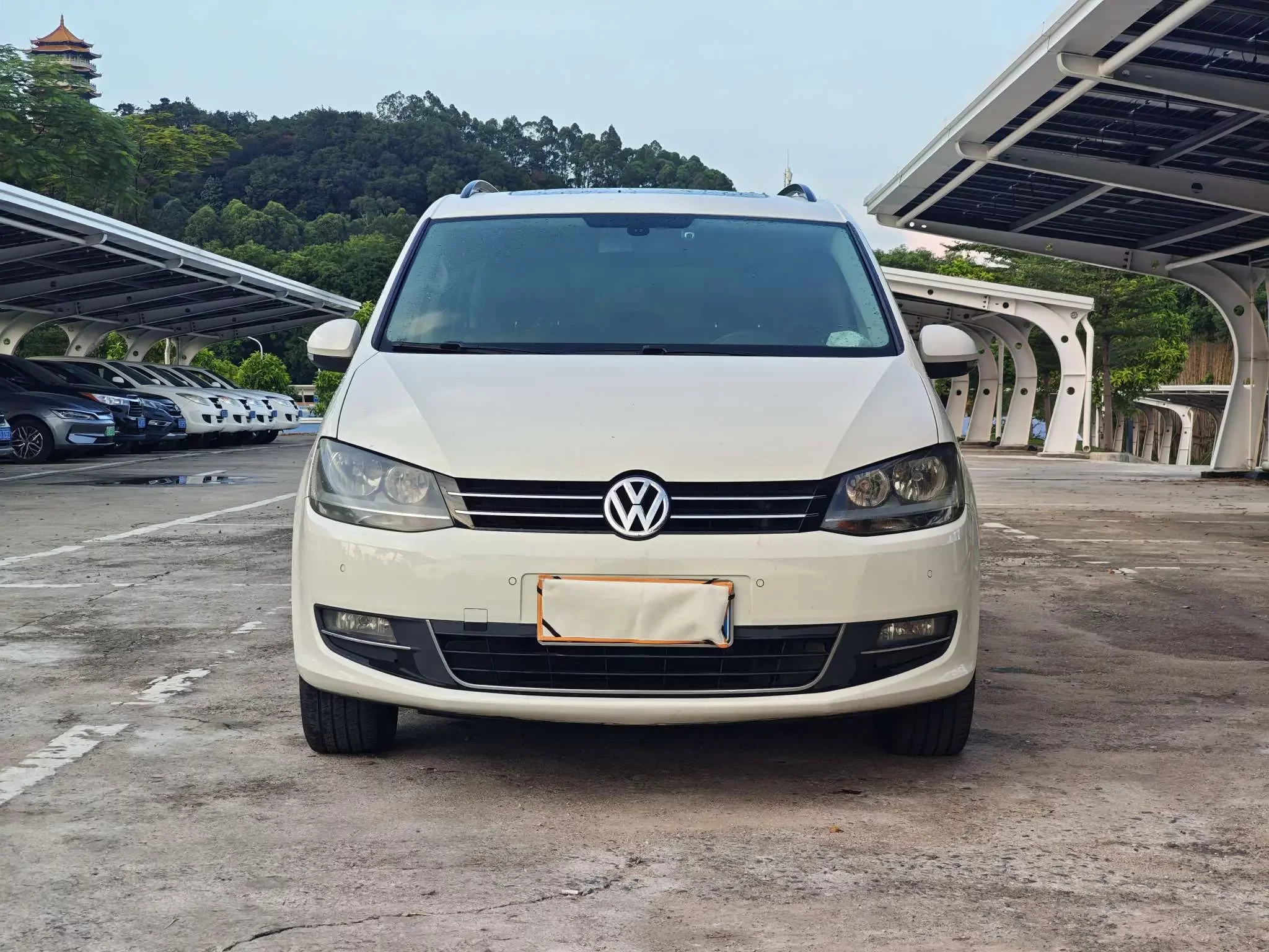 Volkswagen Sharon  из Китая