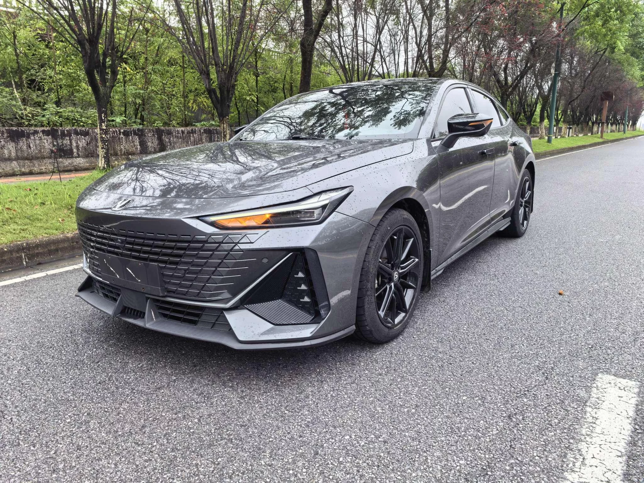 CHANGAN UNI-V