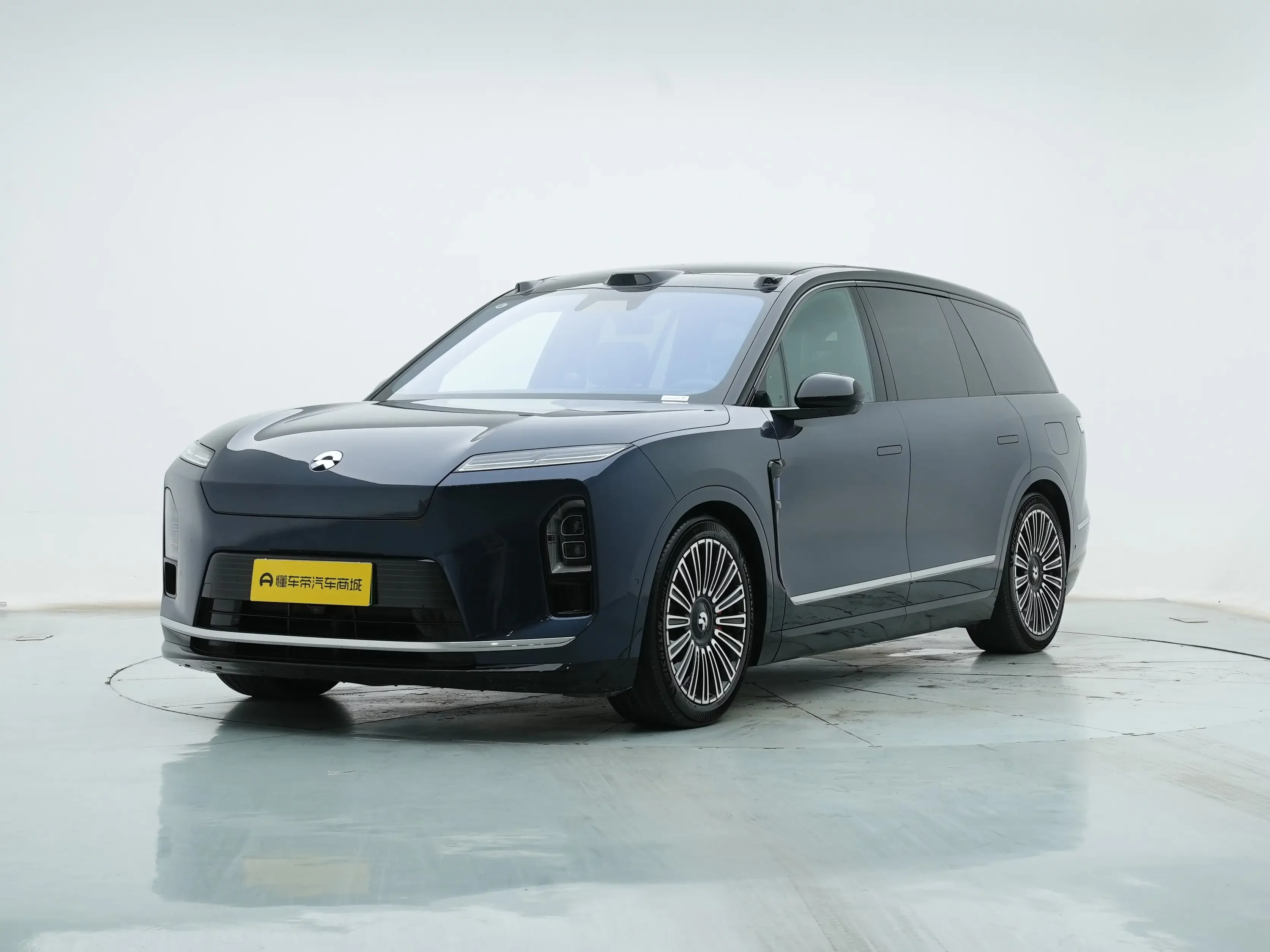 NIO ES8