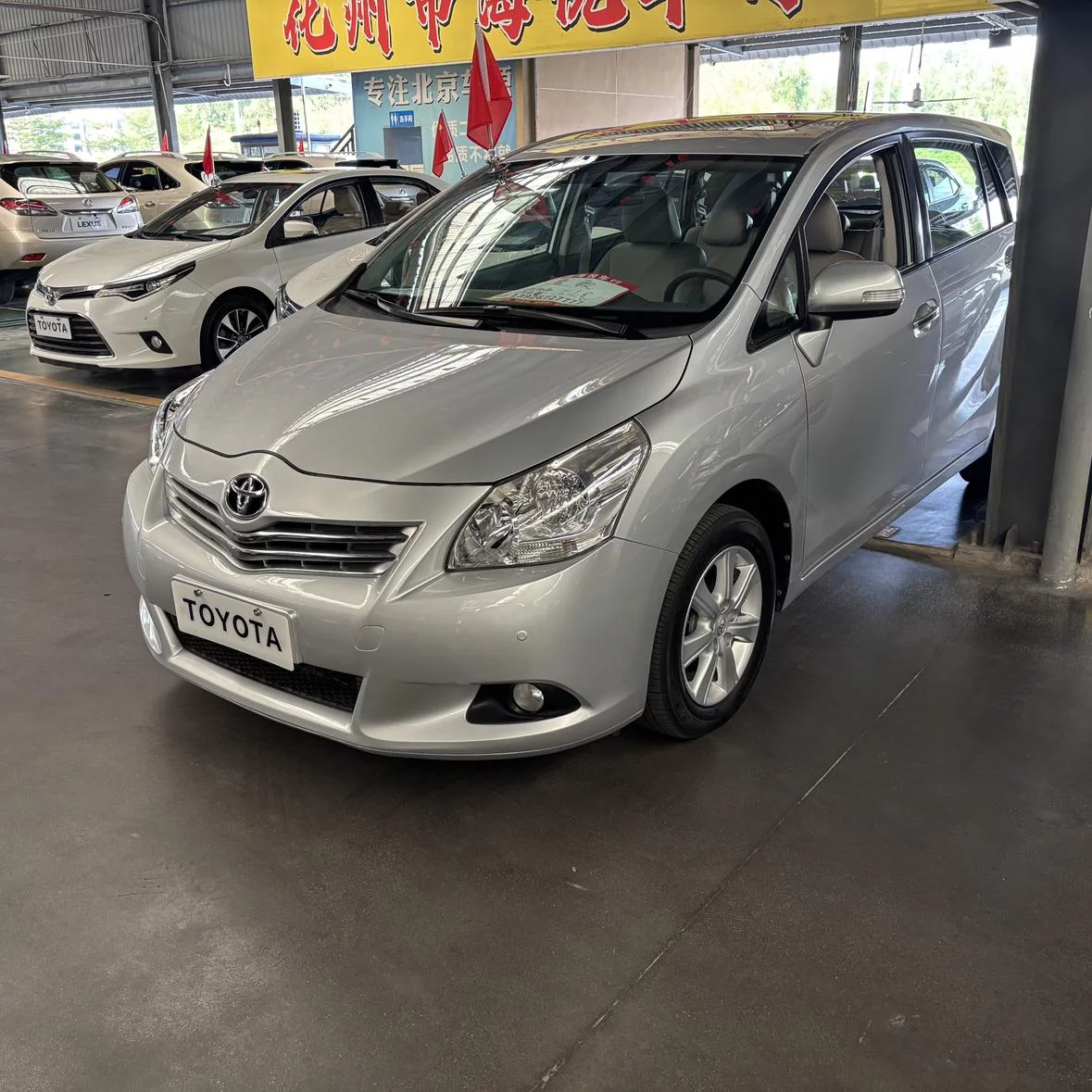 Toyota Verso / EZ  из Китая