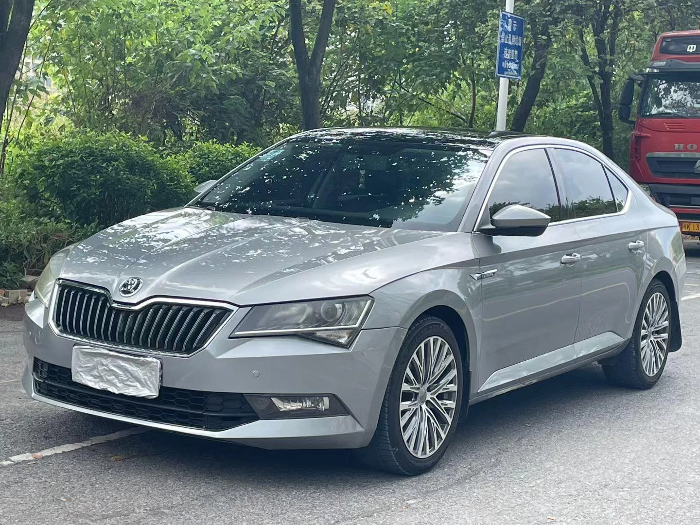 Skoda SuperB  из Китая