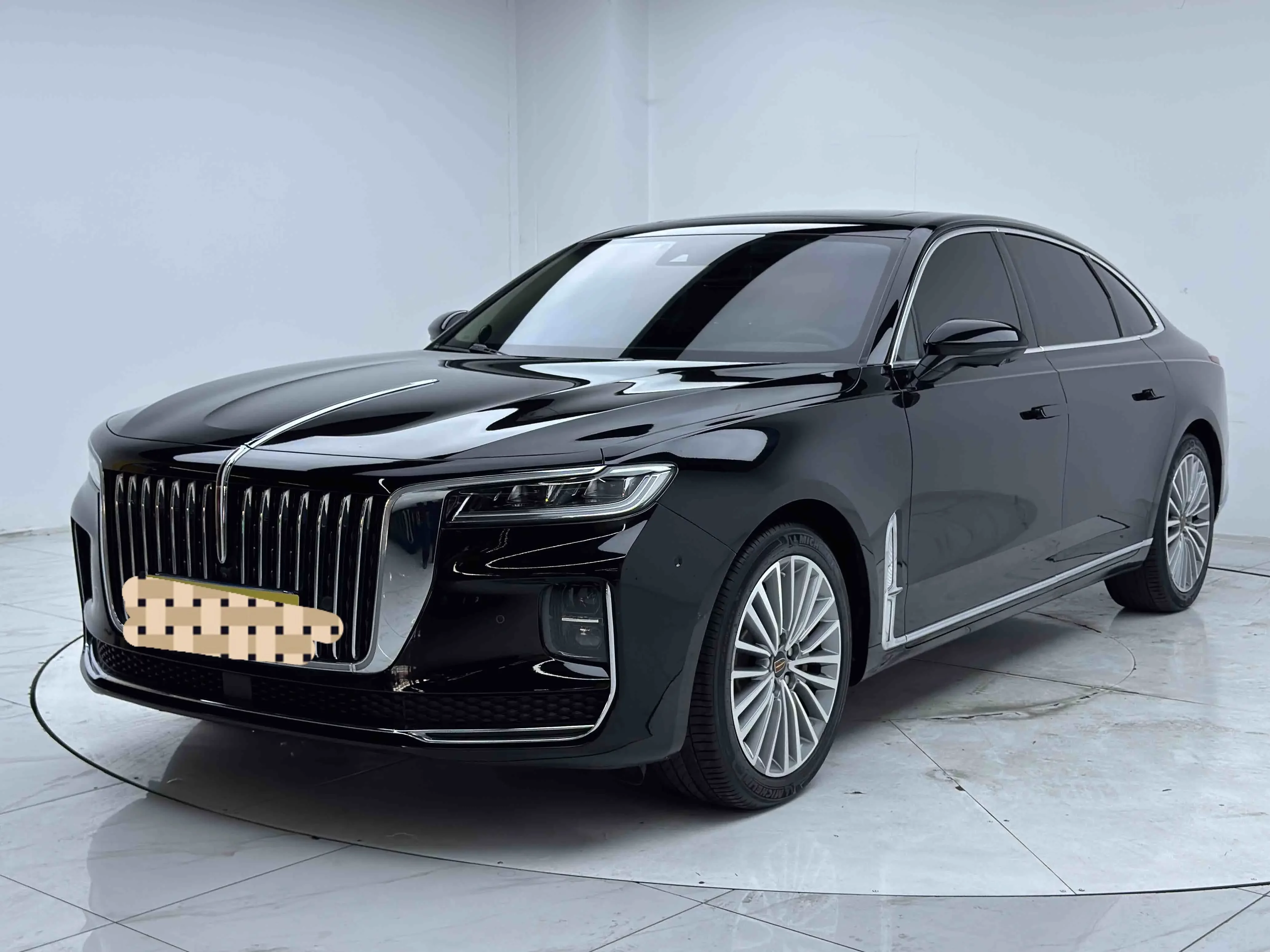 Hongqi H9  из Китая