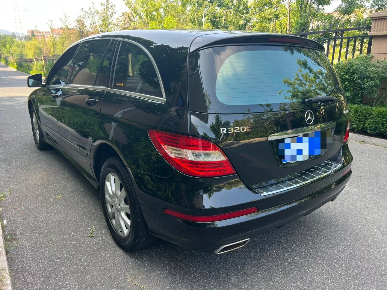 Mercedes-Benz R-Class